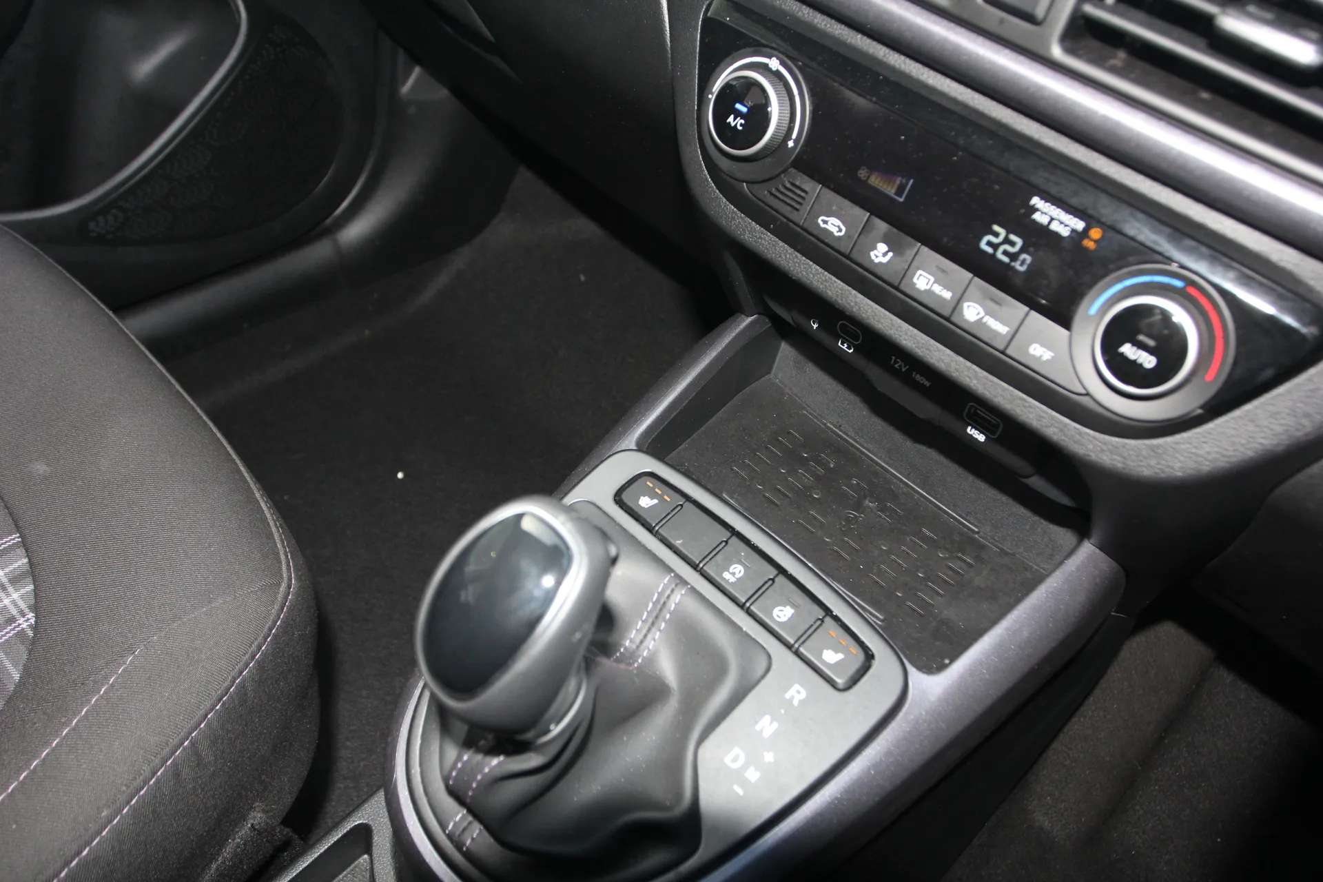 2024 HYUNDAI I10 2024 HYUNDAI I10