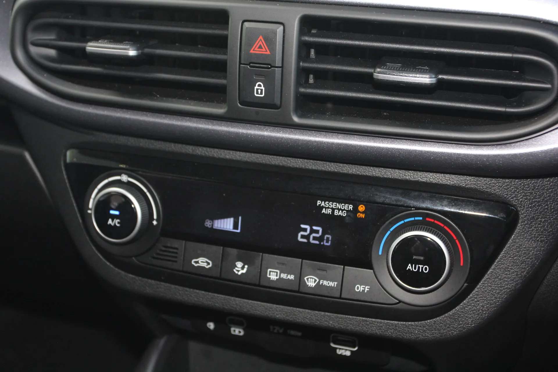 2024 HYUNDAI I10 2024 HYUNDAI I10