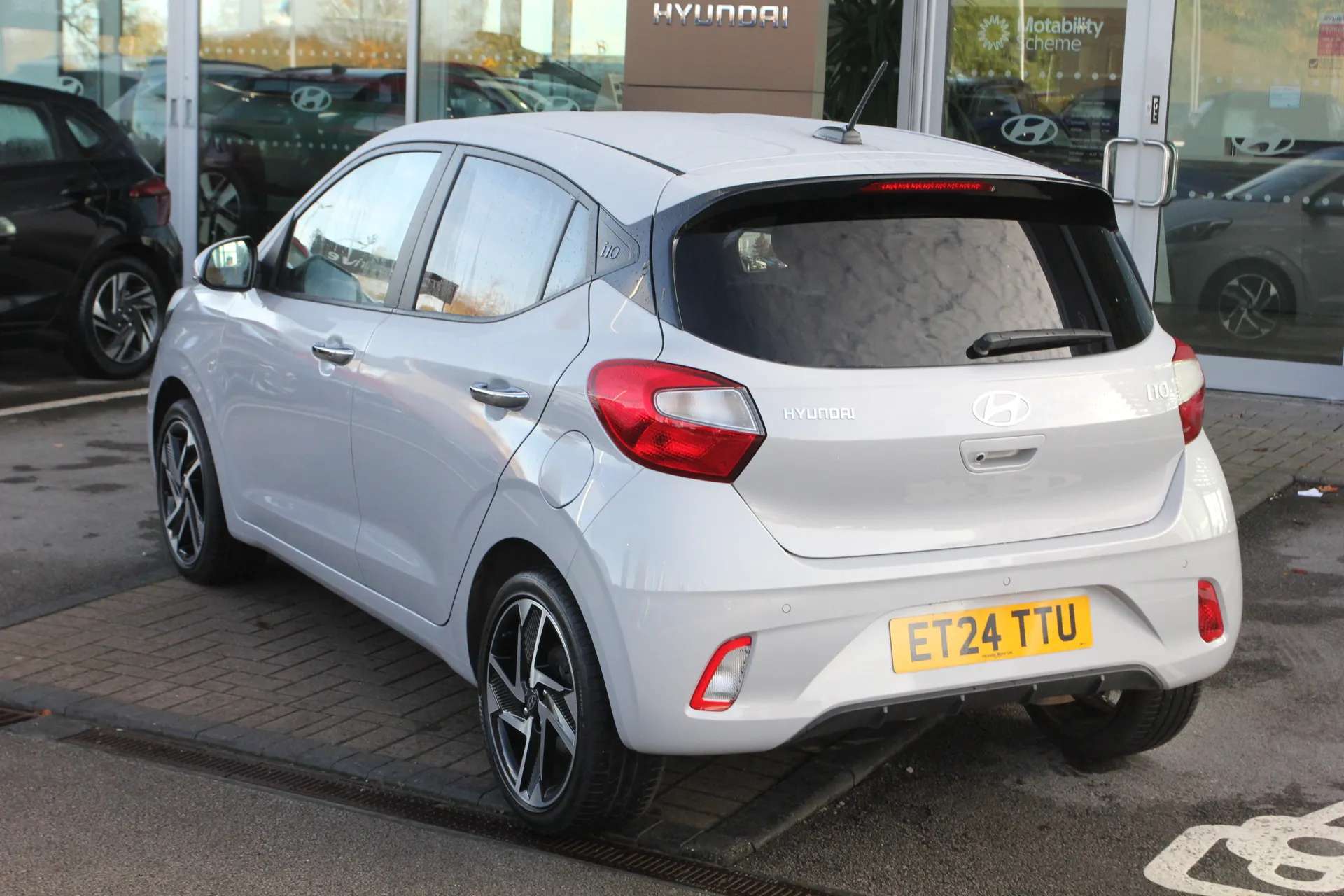 2024 HYUNDAI I10 2024 HYUNDAI I10