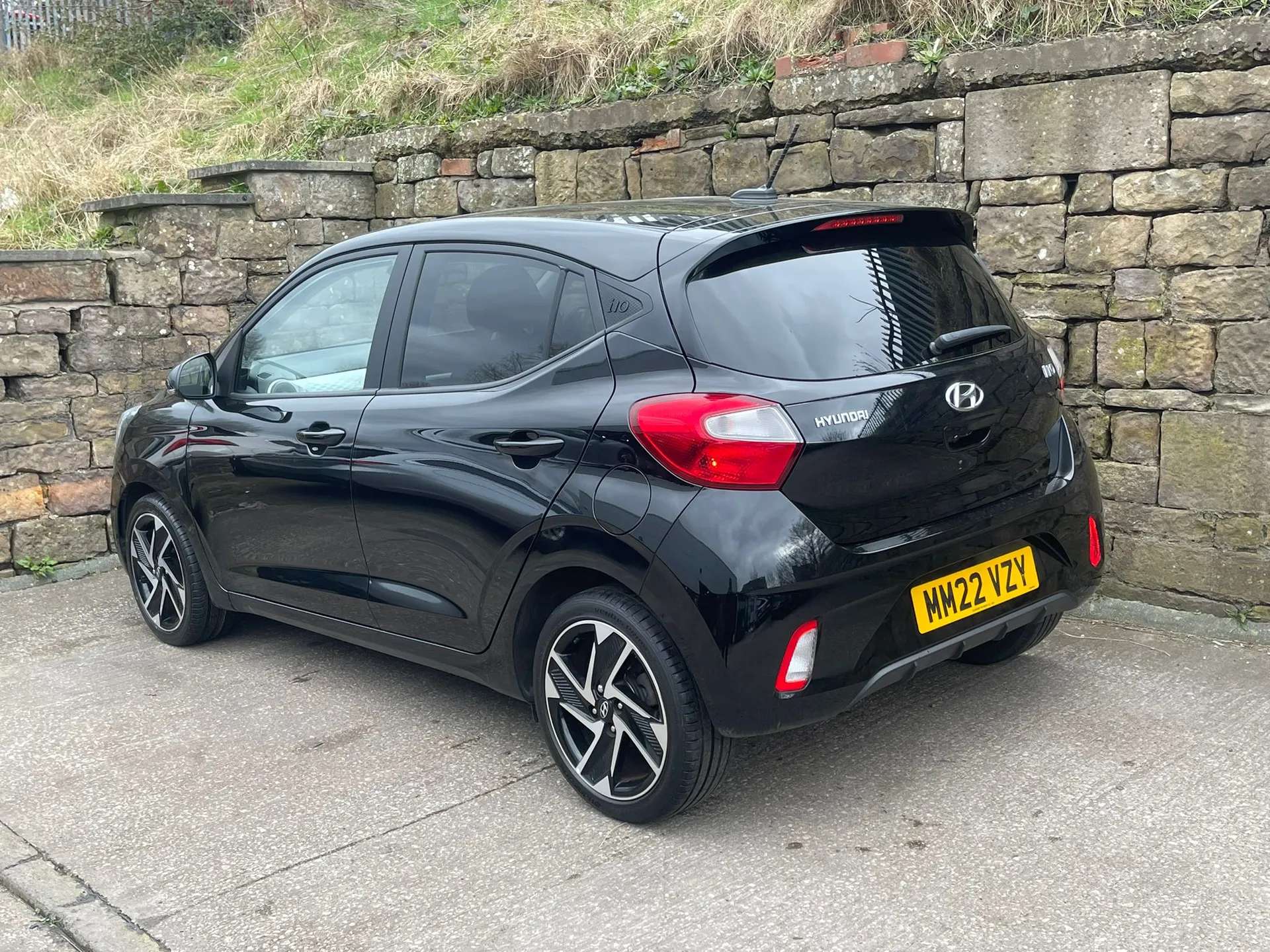 A 2022 HYUNDAI I10 1.2 MPi Premium 5dr Auto A 2022 HYUNDAI I10 1.2 MPi Premium 5dr Auto