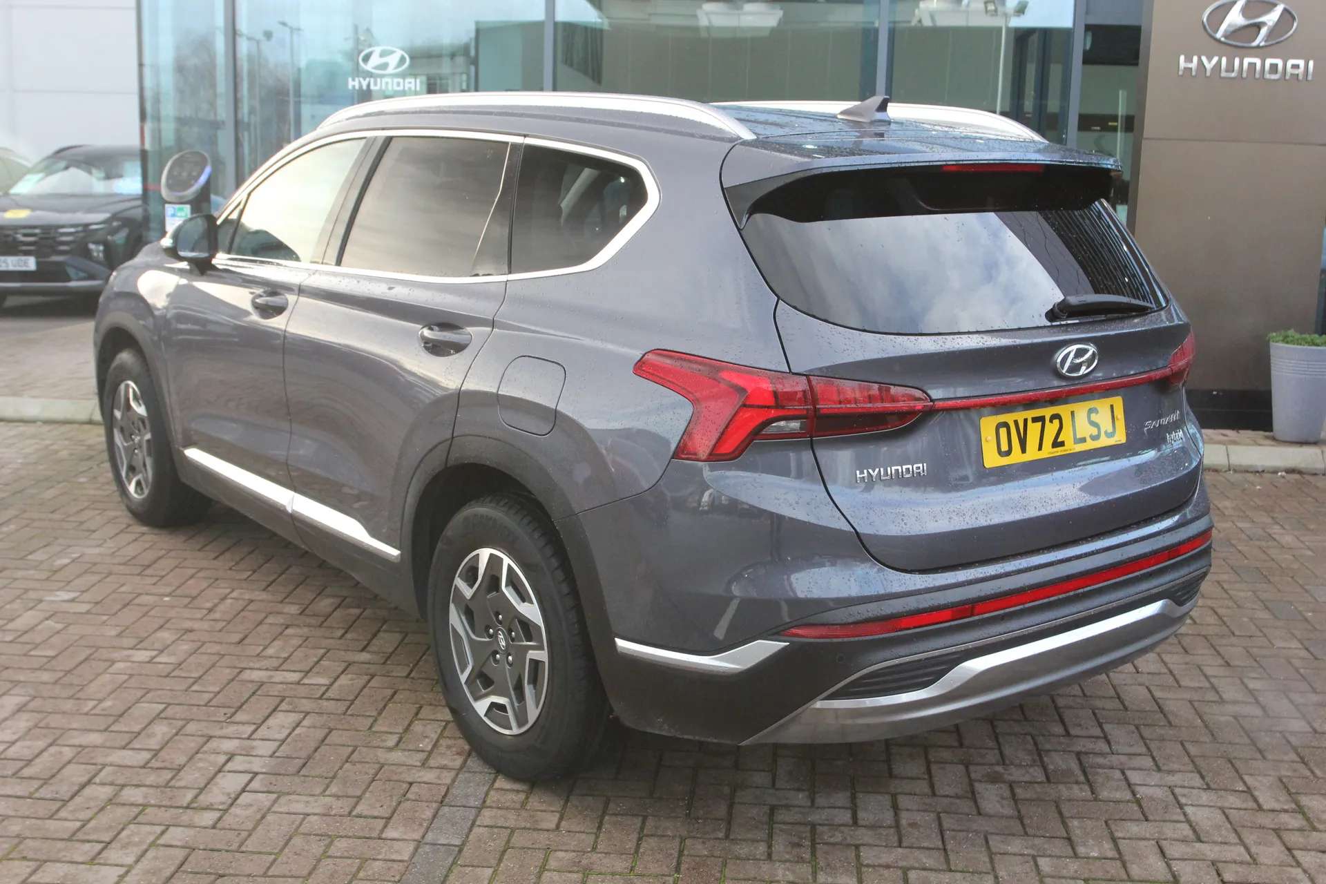 A 2022 HYUNDAI SANTA FE 1.6 TGDi Hybrid Premium 5dr Auto A 2022 HYUNDAI SANTA FE 1.6 TGDi Hybrid Premium 5dr Auto