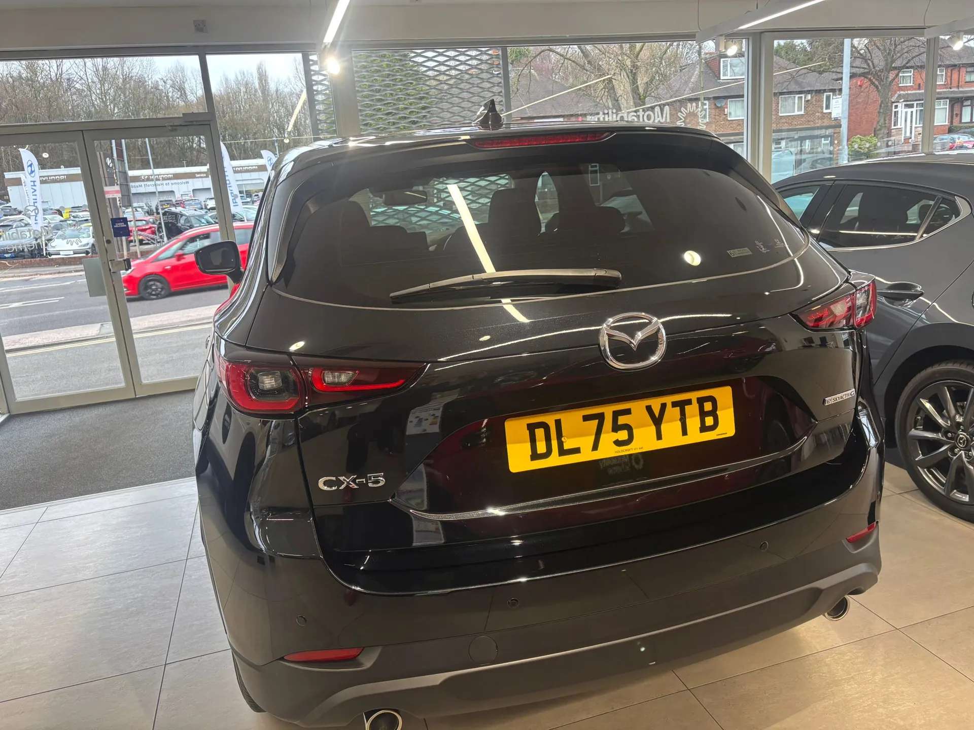 A 2025 MAZDA CX-5 2.0 e-Skyactiv G MHEV Centre-Line 5dr A 2025 MAZDA CX-5 2.0 e-Skyactiv G MHEV Centre-Line 5dr