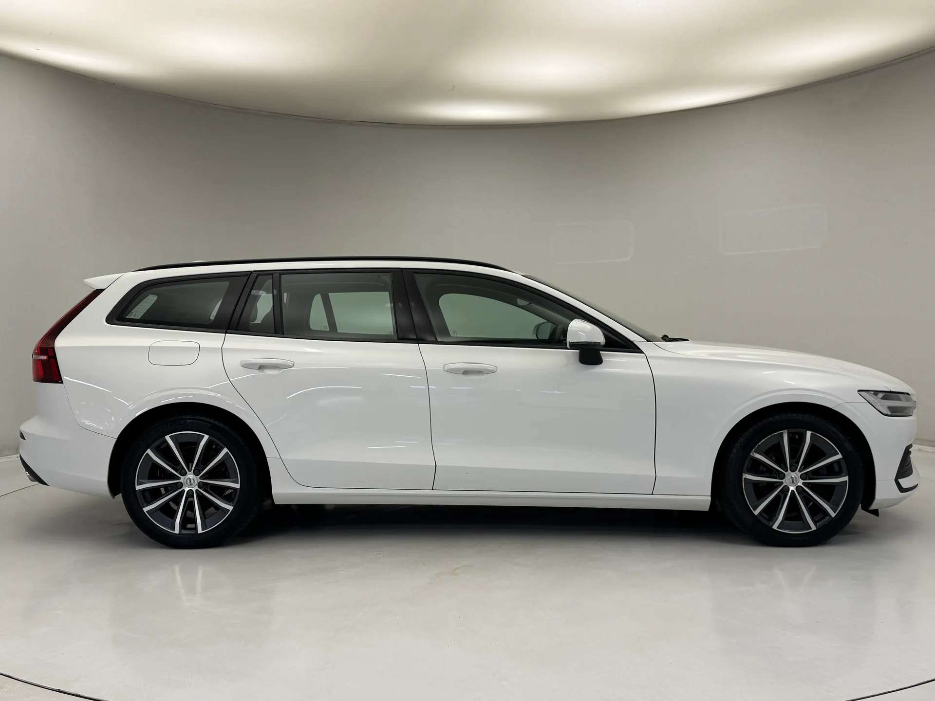 2022 VOLVO V60 2022 VOLVO V60