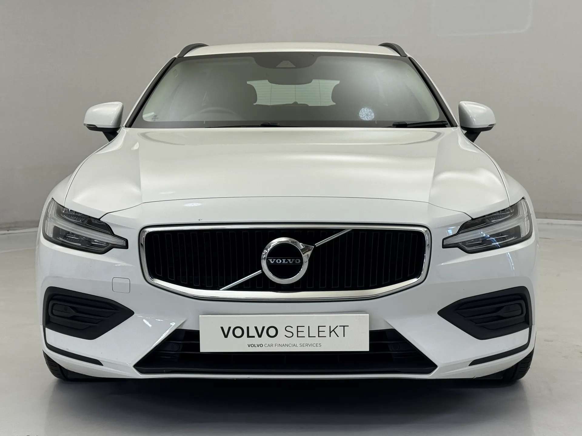 2022 VOLVO V60 2022 VOLVO V60