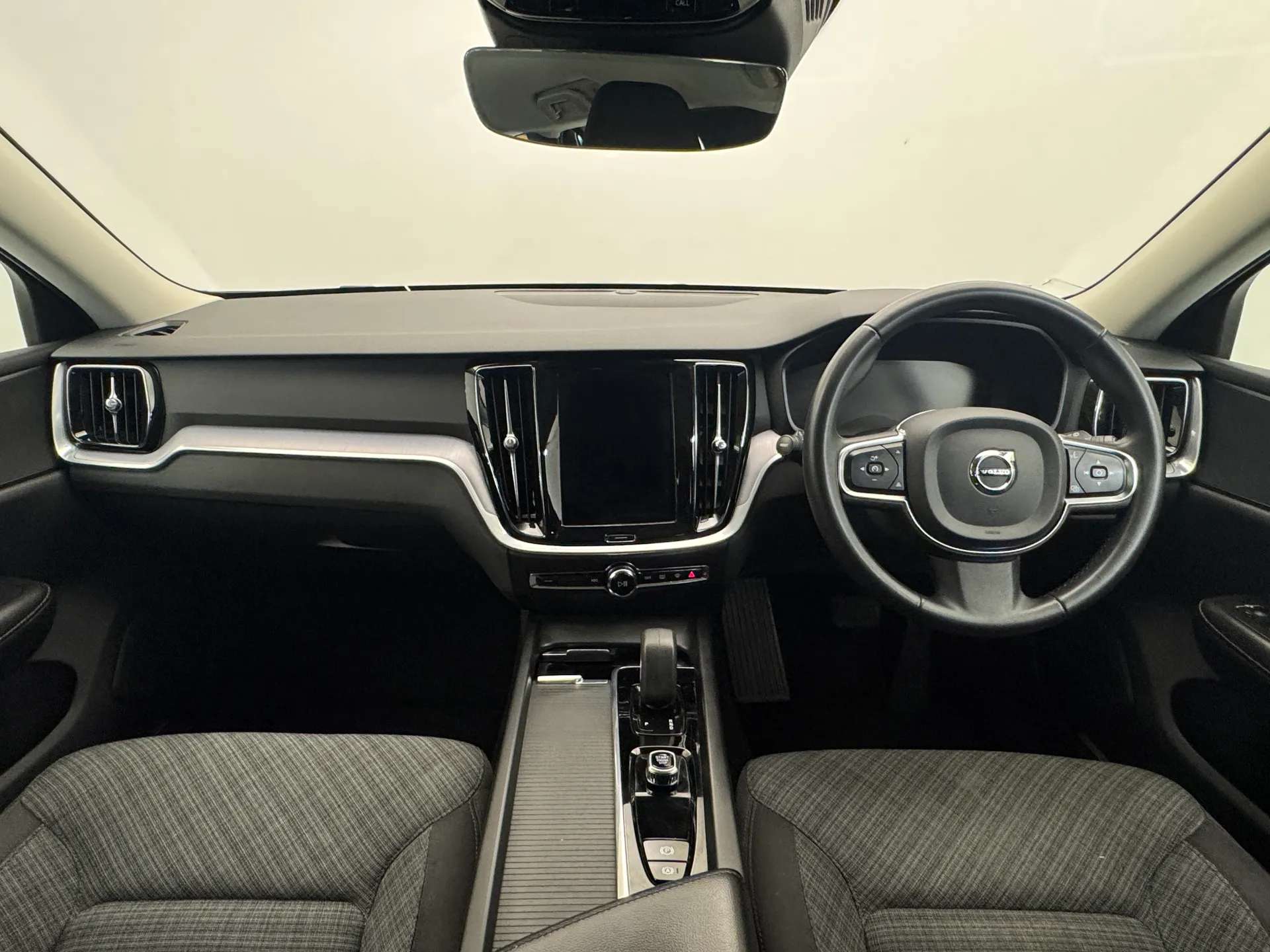 2022 VOLVO V60 2022 VOLVO V60