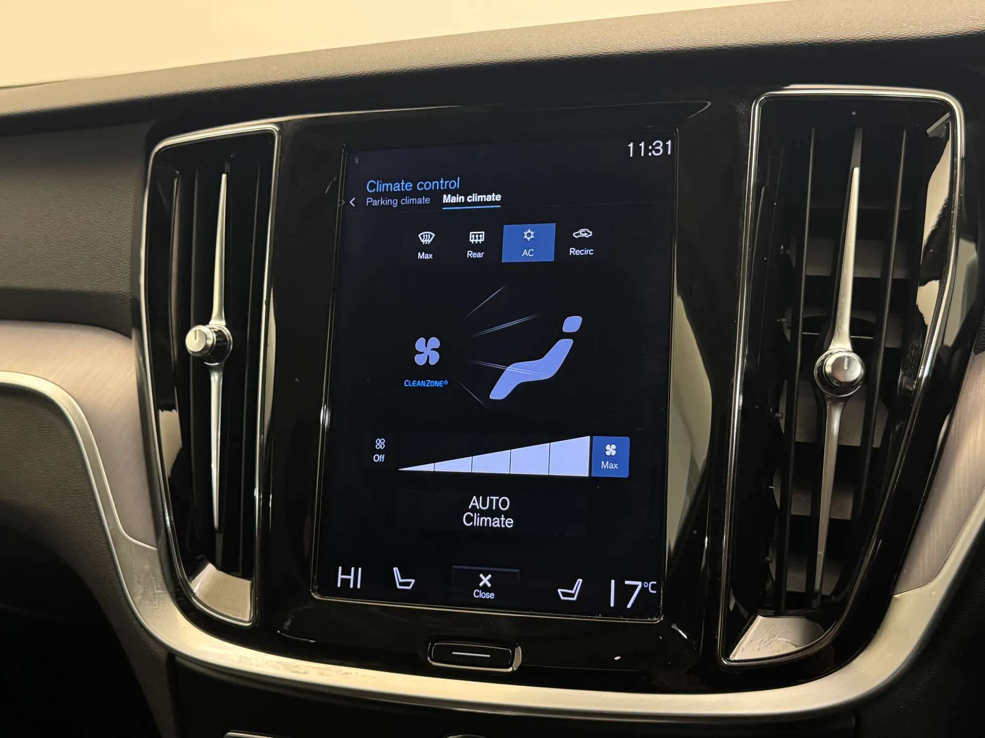 2022 VOLVO V60 2022 VOLVO V60