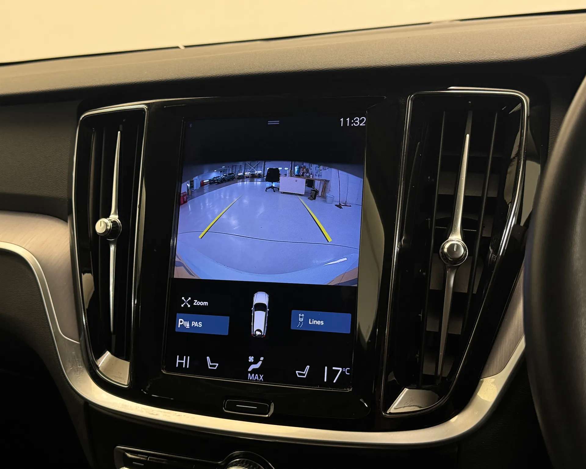 2022 VOLVO V60 2022 VOLVO V60