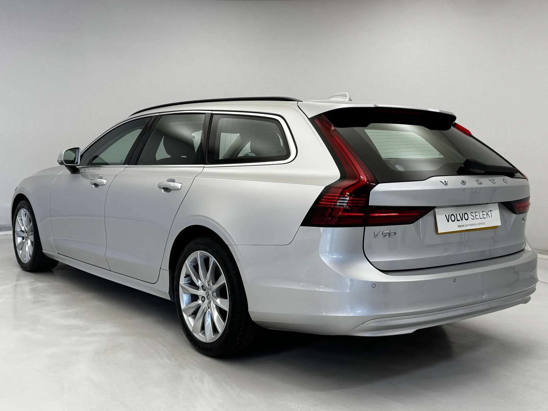 2022 VOLVO V90 2022 VOLVO V90