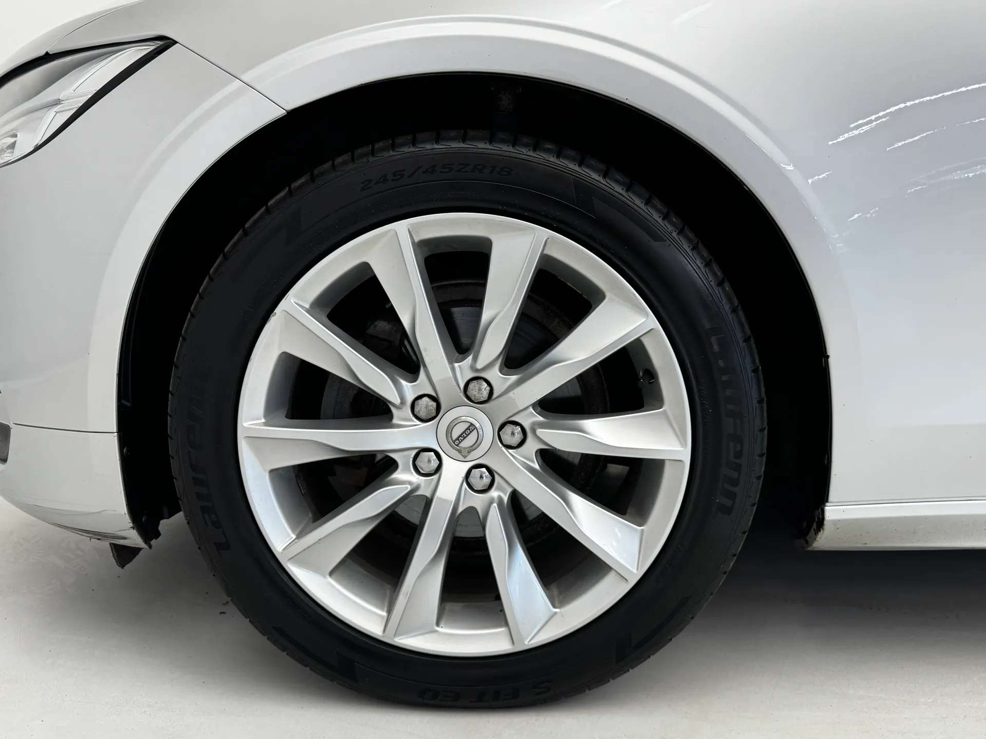 2022 VOLVO V90 2022 VOLVO V90