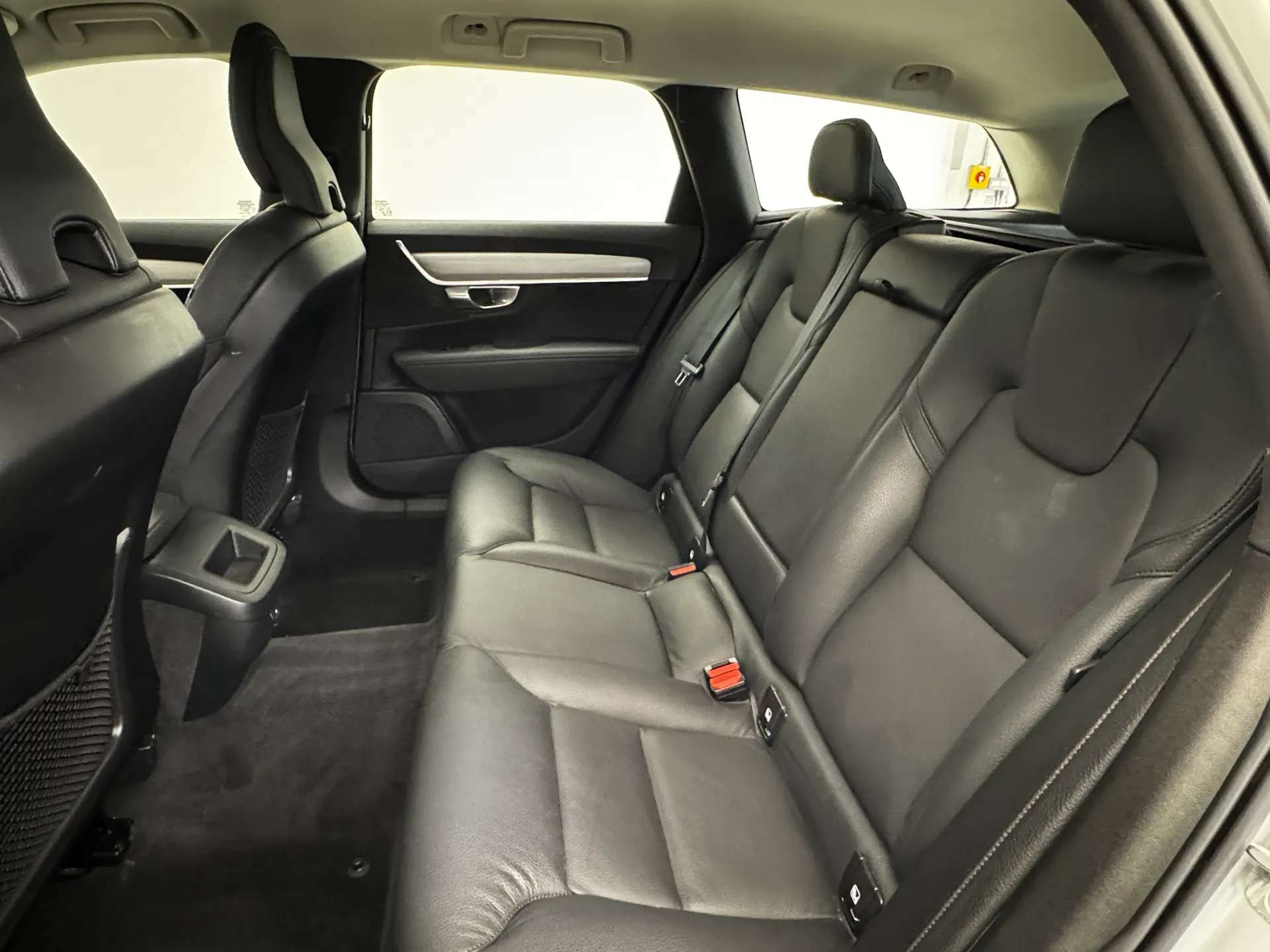 2022 VOLVO V90 2022 VOLVO V90