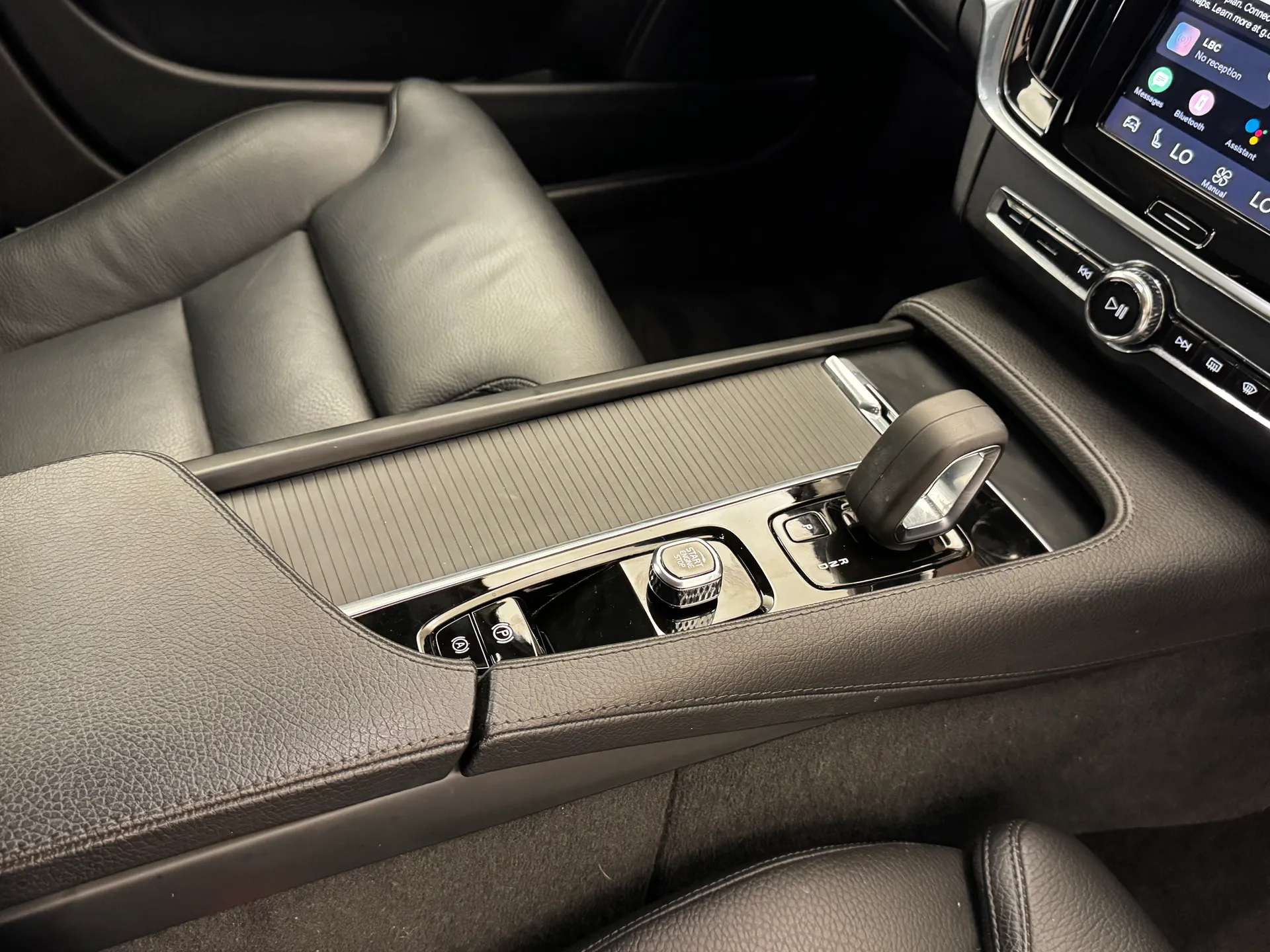 2022 VOLVO V90 2022 VOLVO V90