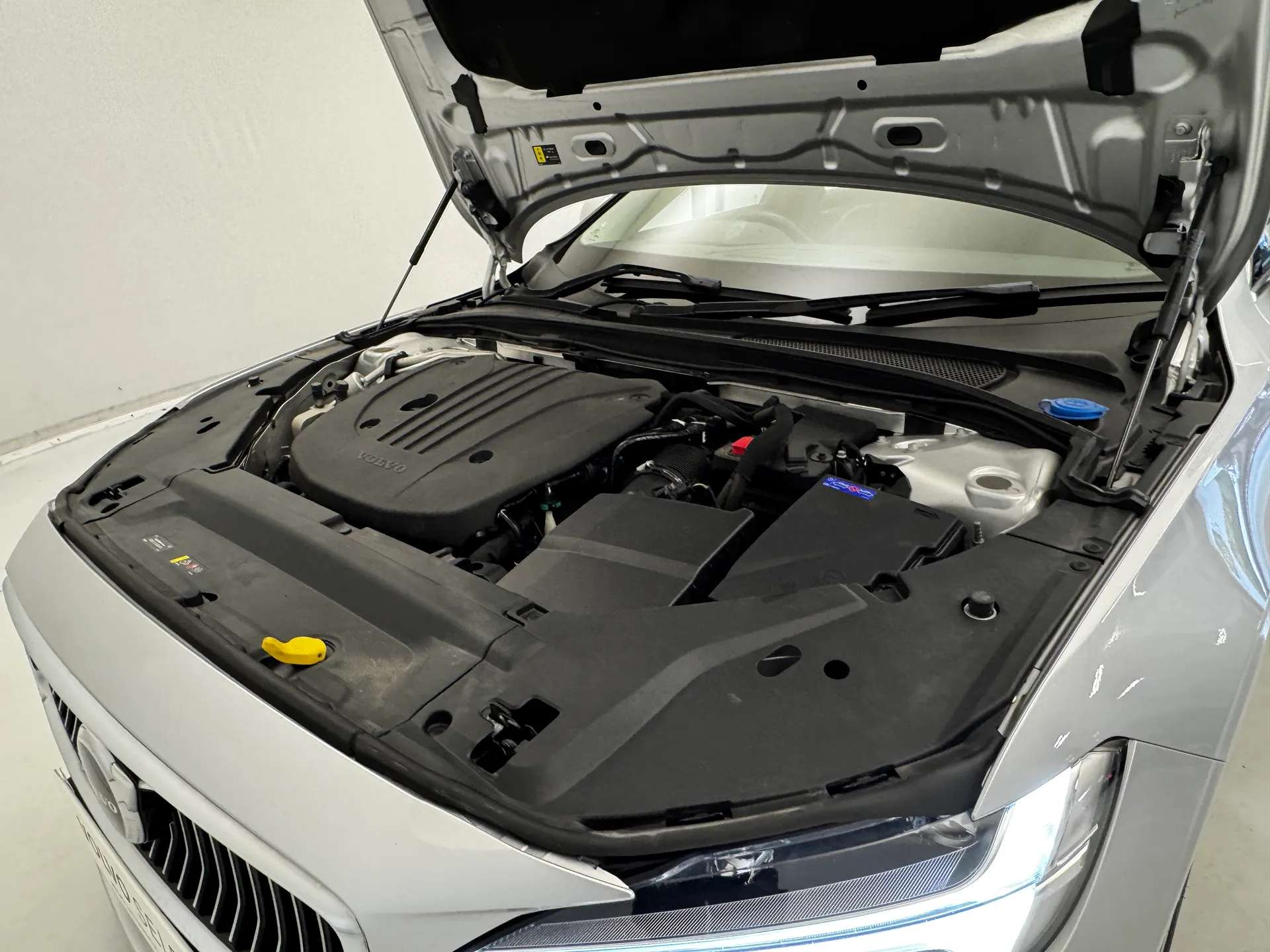 2022 VOLVO V90 2022 VOLVO V90