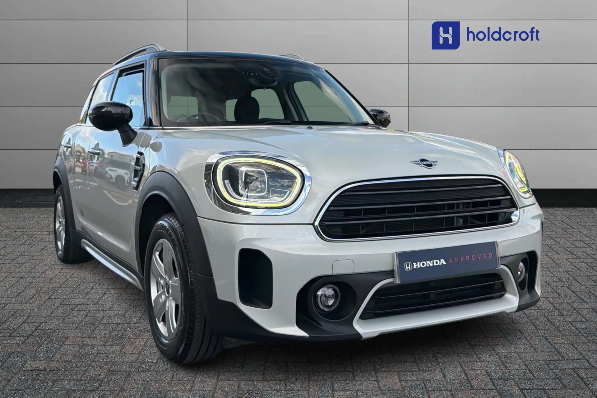 A 2020 MINI COUNTRYMAN 1.5 Cooper Classic 5dr A 2020 MINI COUNTRYMAN 1.5 Cooper Classic 5dr