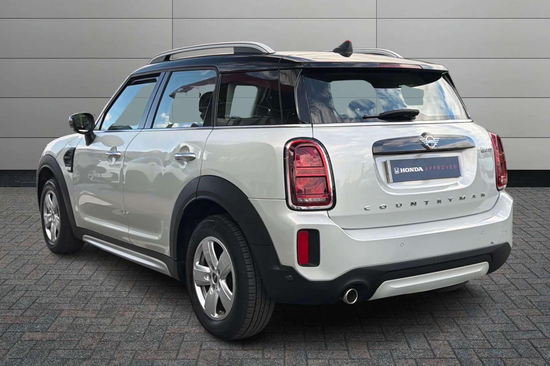 A 2020 MINI COUNTRYMAN 1.5 Cooper Classic 5dr A 2020 MINI COUNTRYMAN 1.5 Cooper Classic 5dr