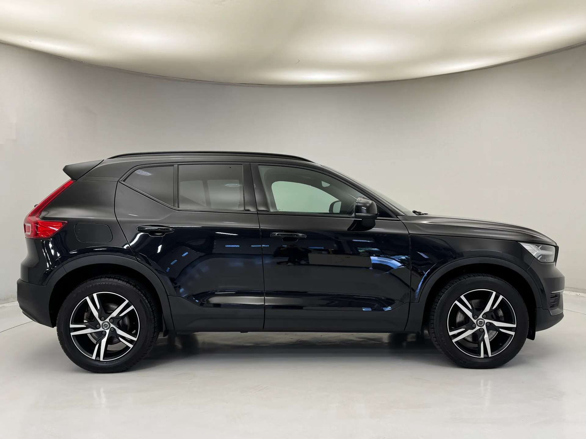 2021 VOLVO XC40 2021 VOLVO XC40