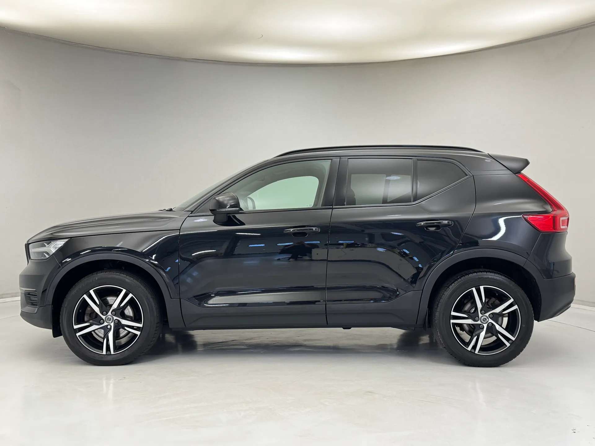 2021 VOLVO XC40 2021 VOLVO XC40