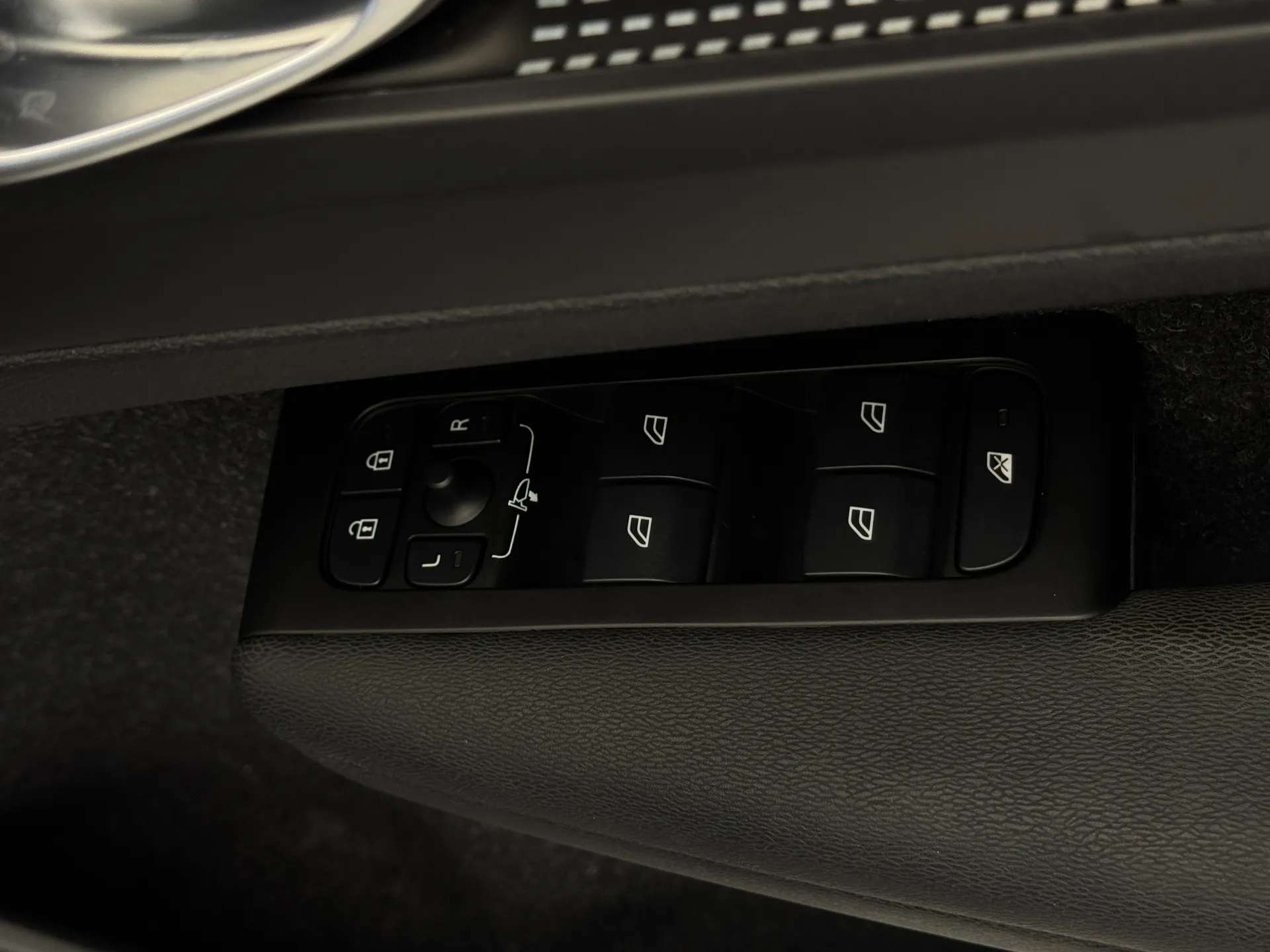 2021 VOLVO XC40 2021 VOLVO XC40