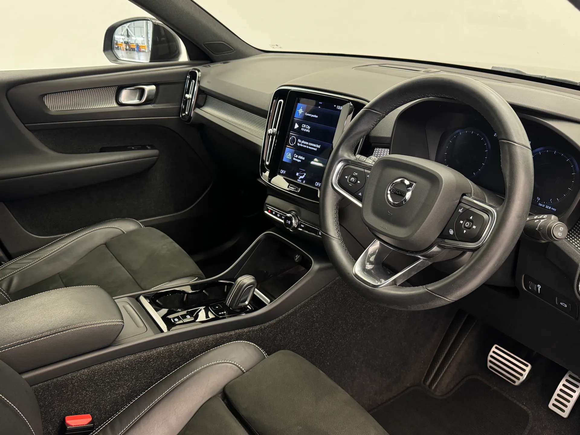 2021 VOLVO XC40 2021 VOLVO XC40