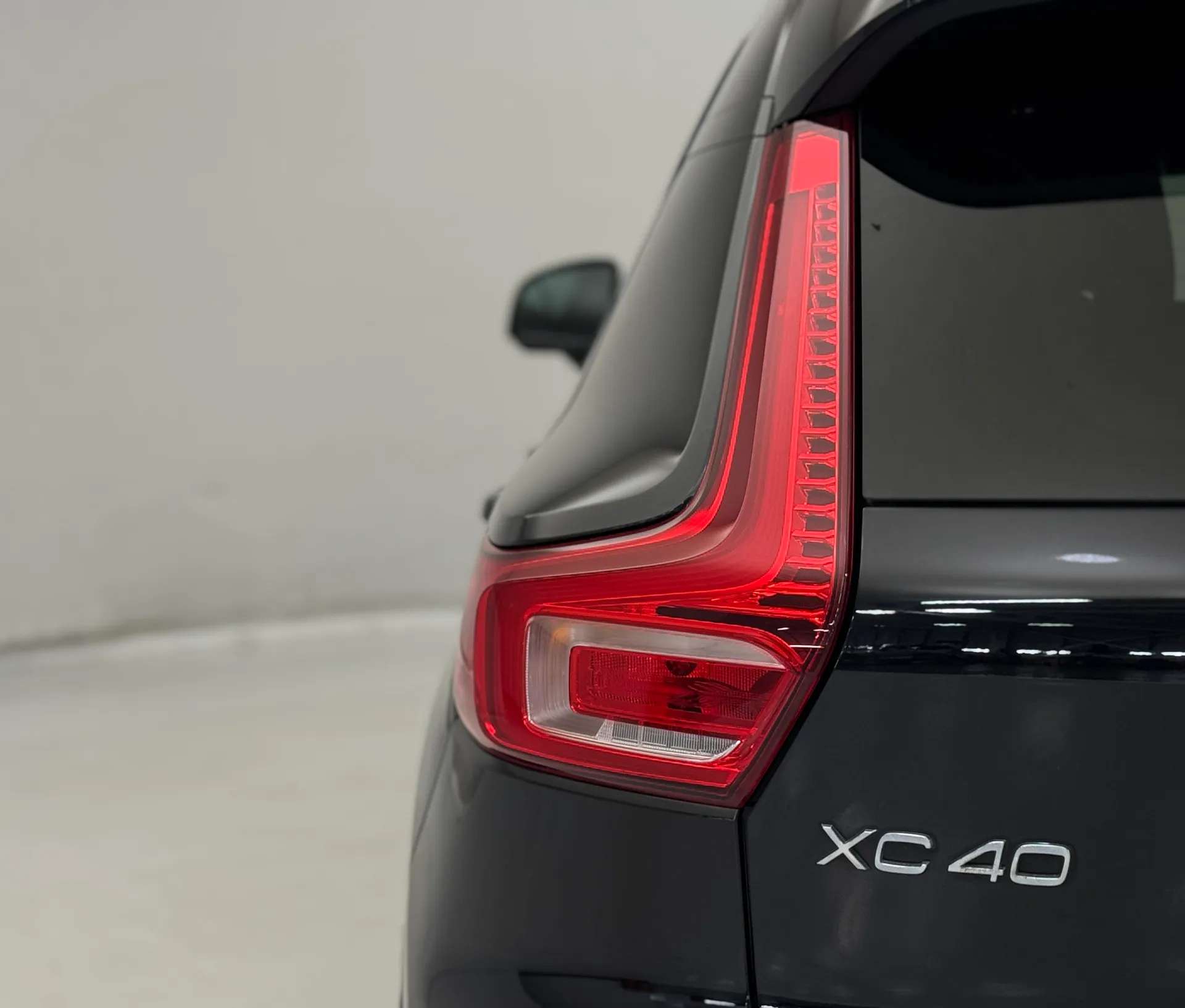 2021 VOLVO XC40 2021 VOLVO XC40
