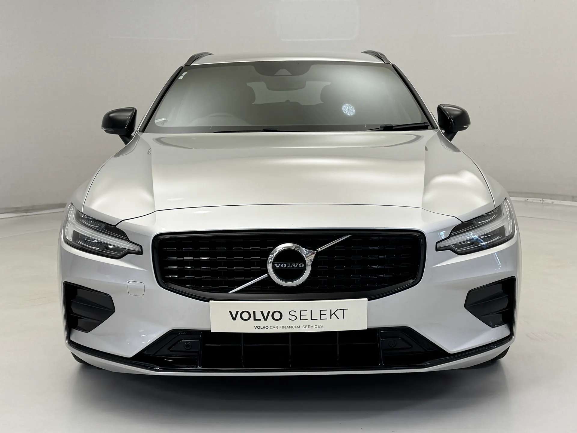 2022 VOLVO V60 2022 VOLVO V60