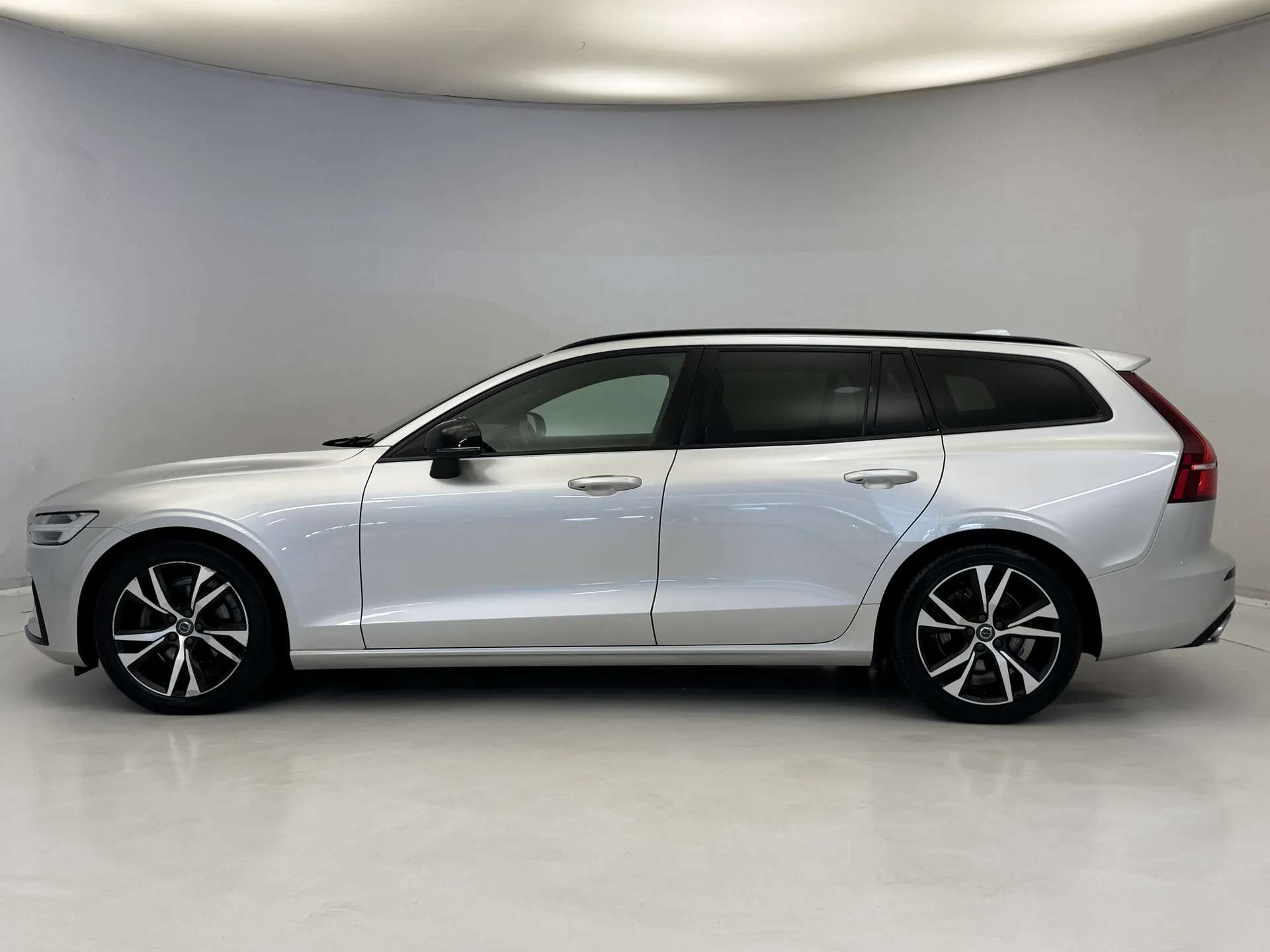 2022 VOLVO V60 2022 VOLVO V60