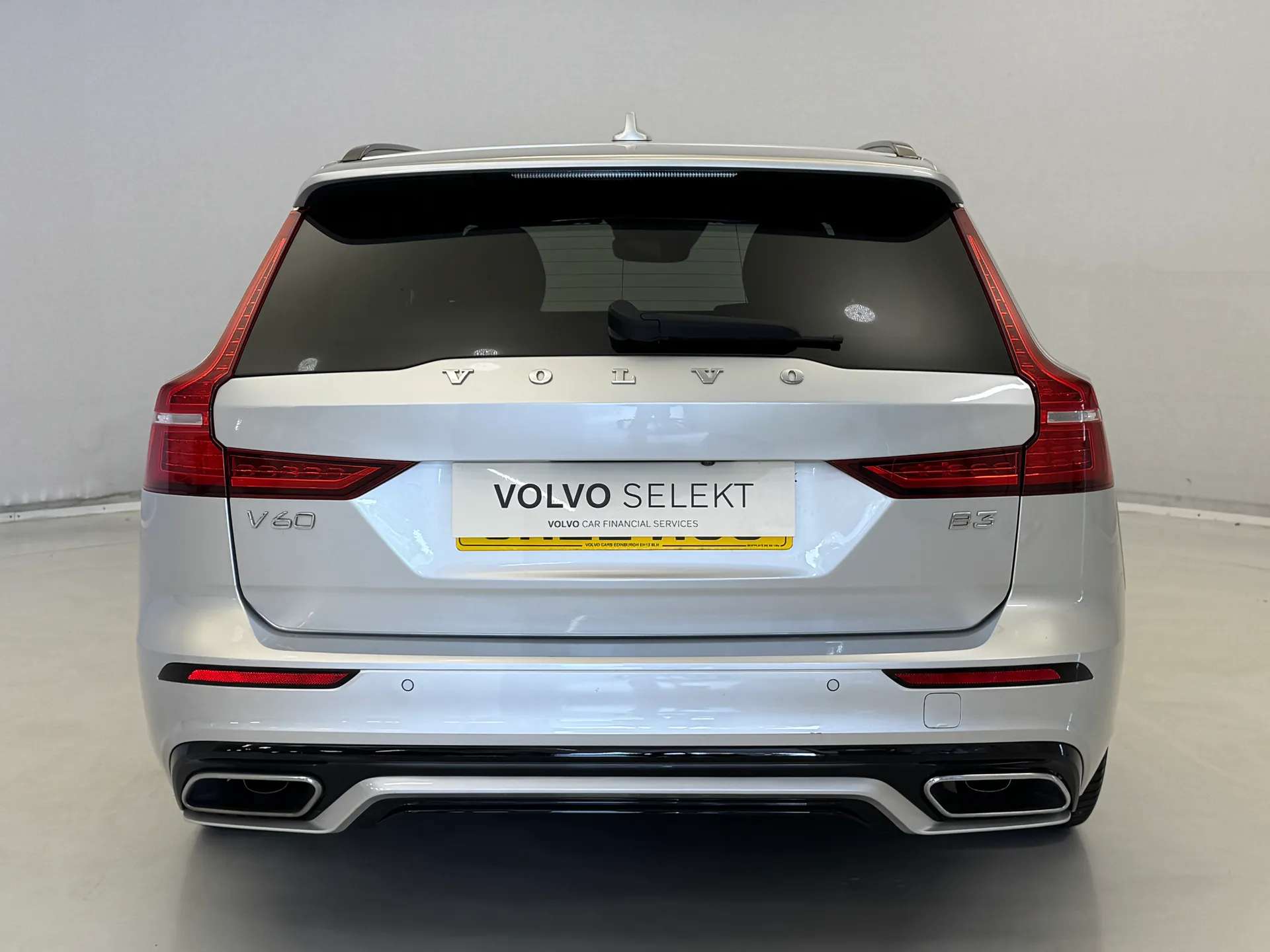 2022 VOLVO V60 2022 VOLVO V60