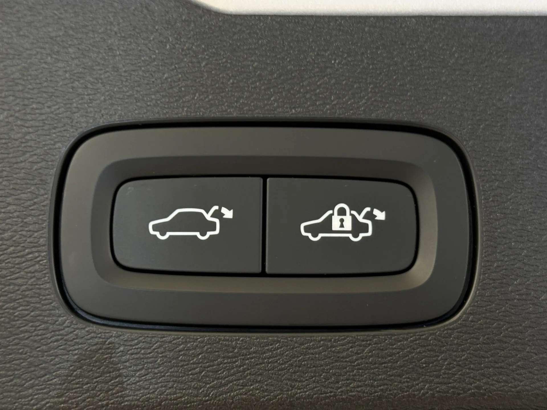 2022 VOLVO V60 2022 VOLVO V60