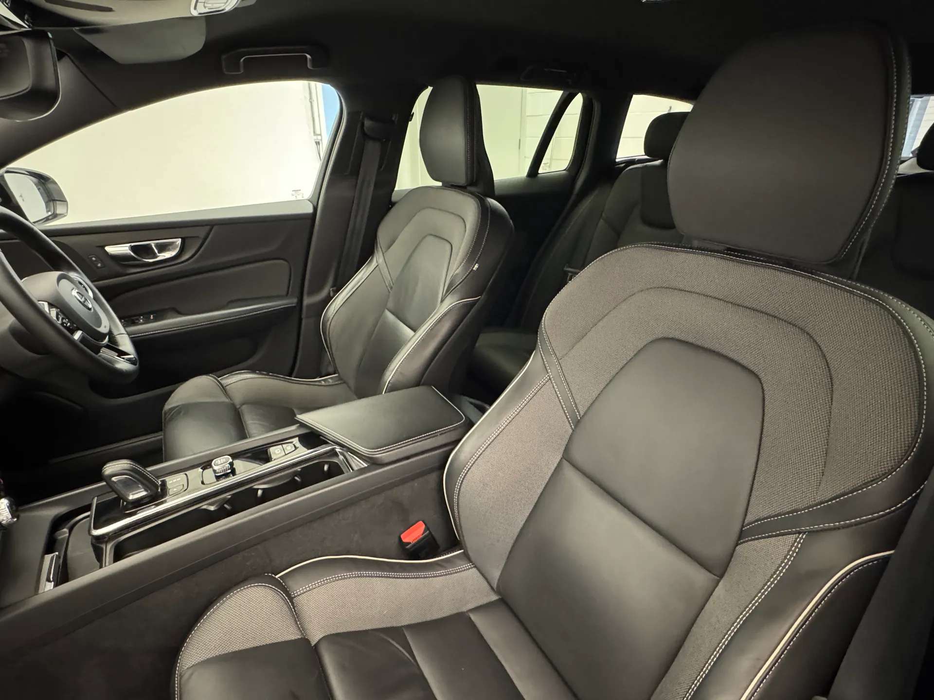 2022 VOLVO V60 2022 VOLVO V60