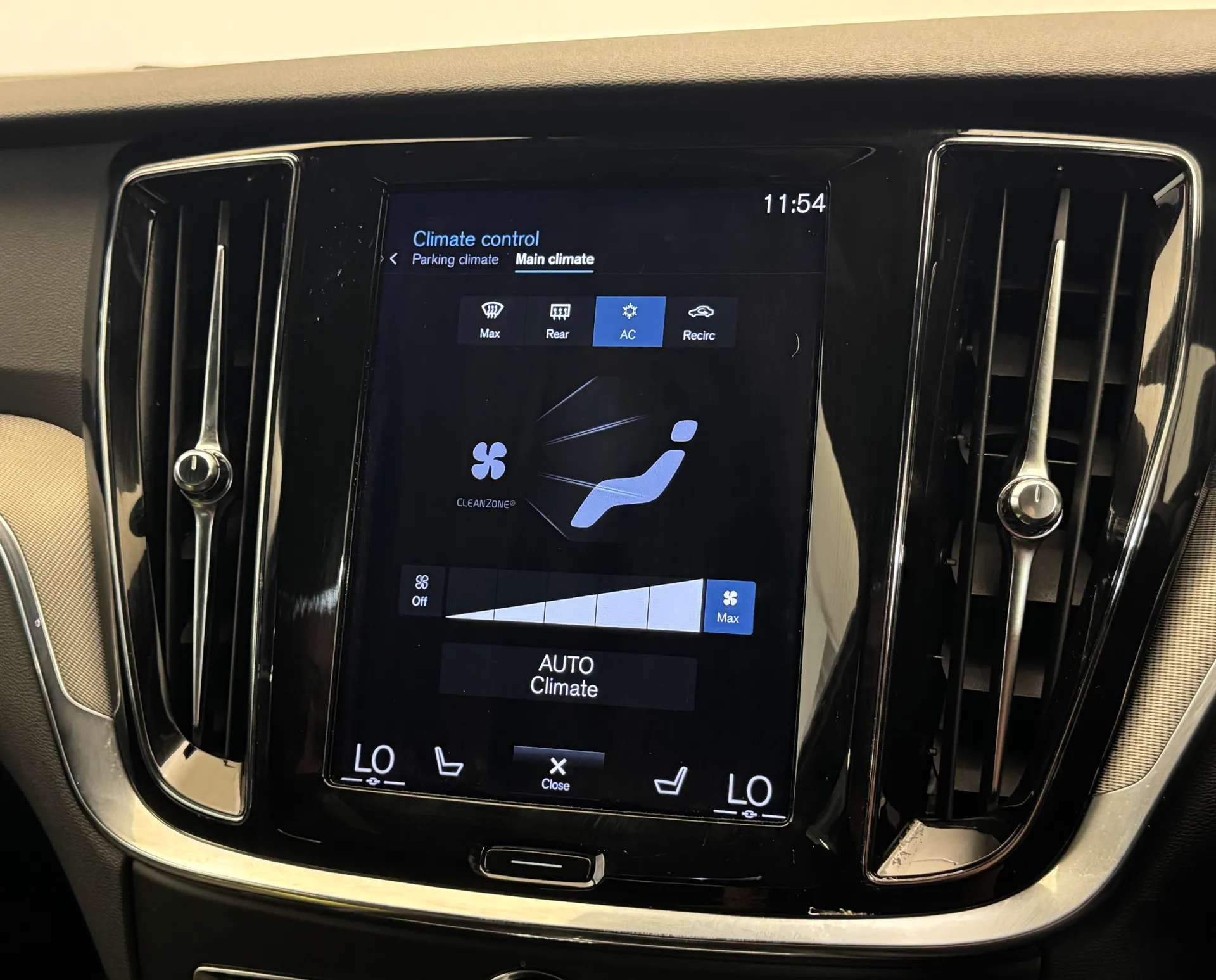 2022 VOLVO V60 2022 VOLVO V60