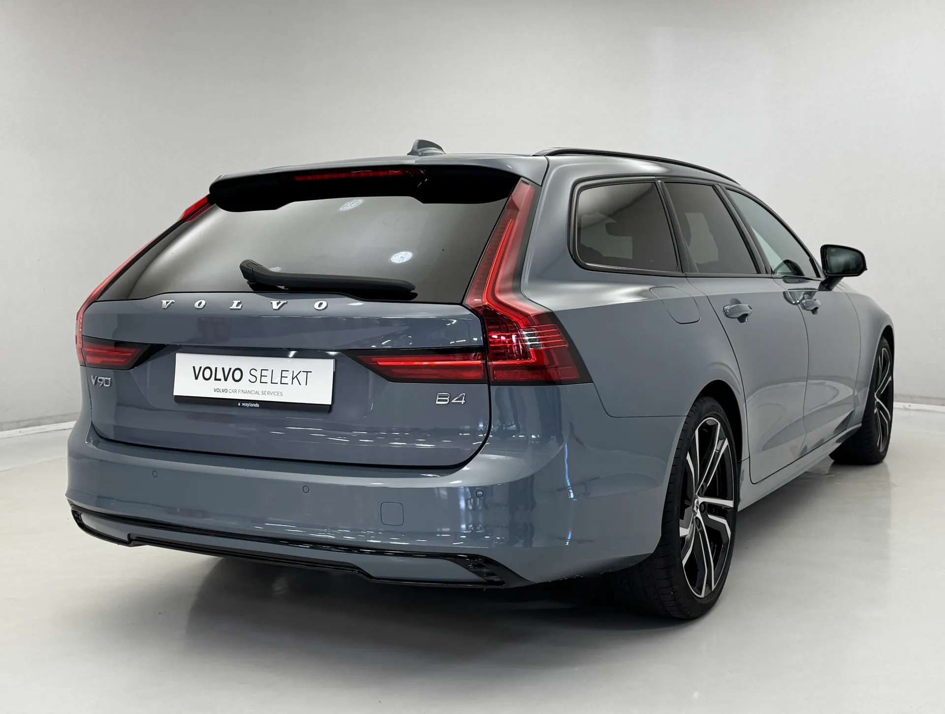 2021 VOLVO V90 2021 VOLVO V90