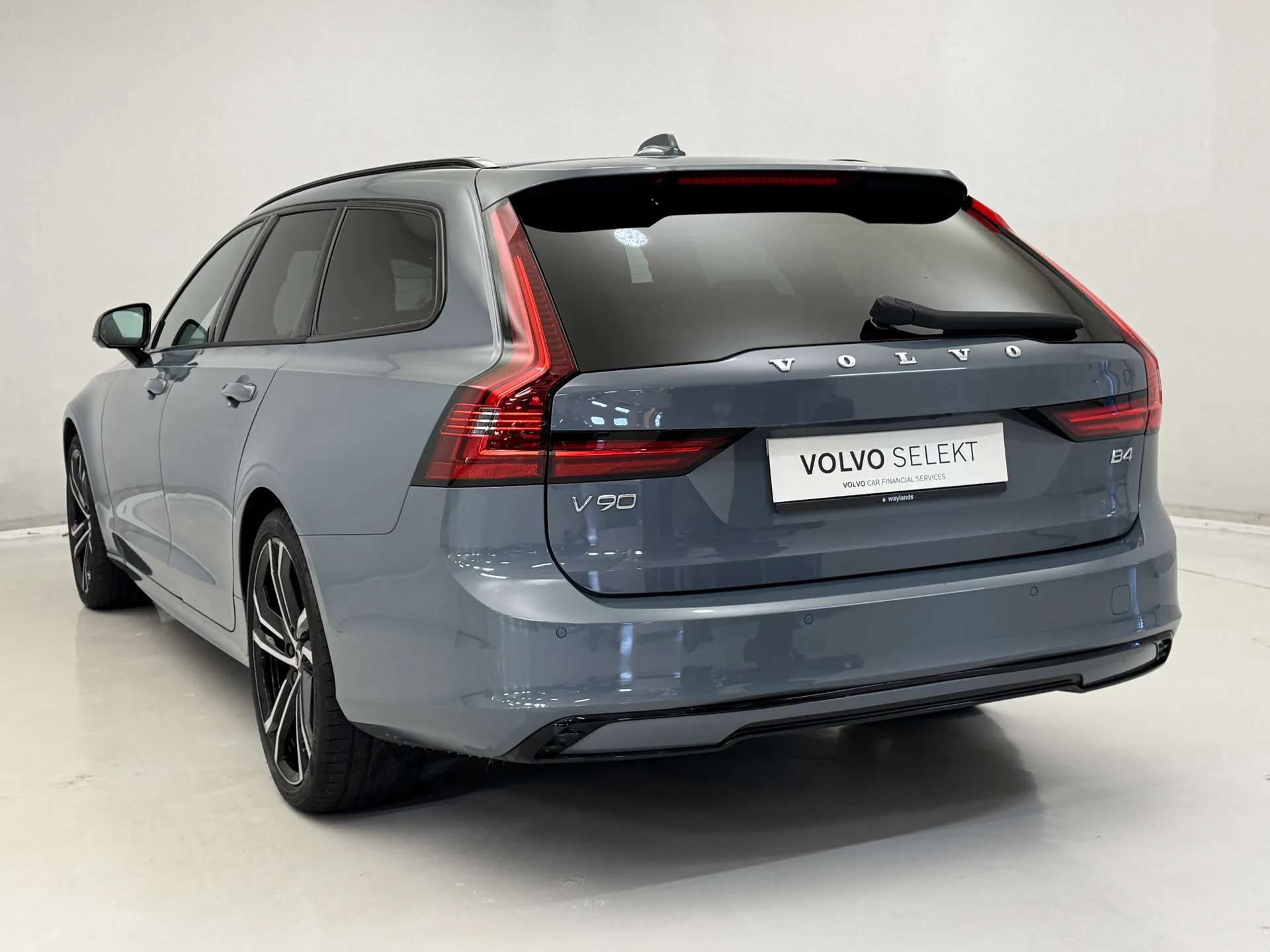 2021 VOLVO V90 2021 VOLVO V90