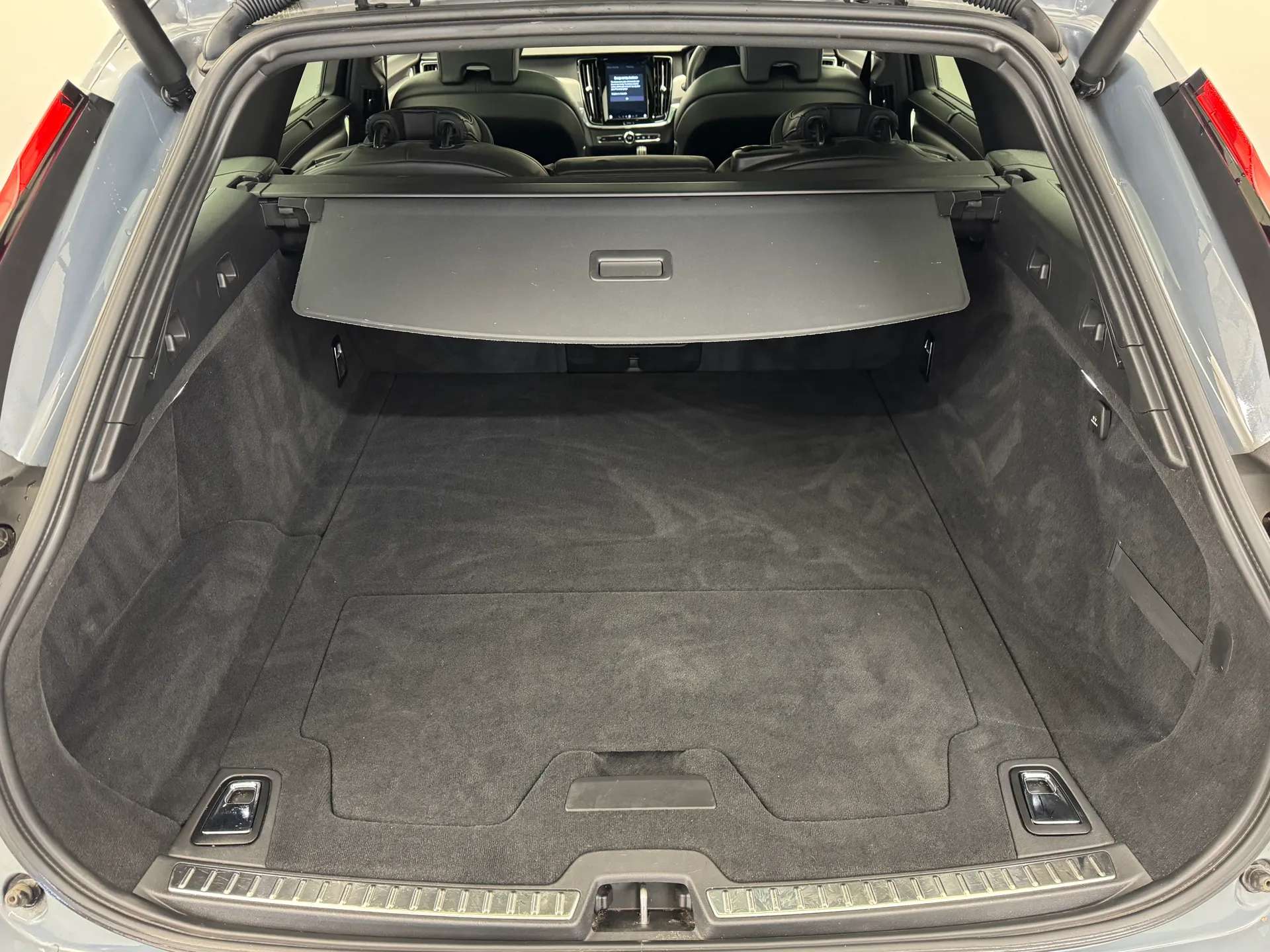 2021 VOLVO V90 2021 VOLVO V90