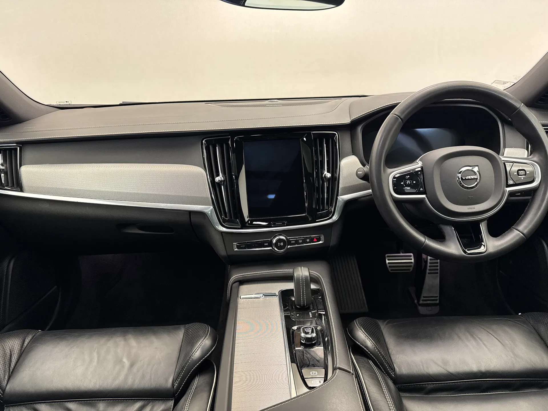 2021 VOLVO V90 2021 VOLVO V90