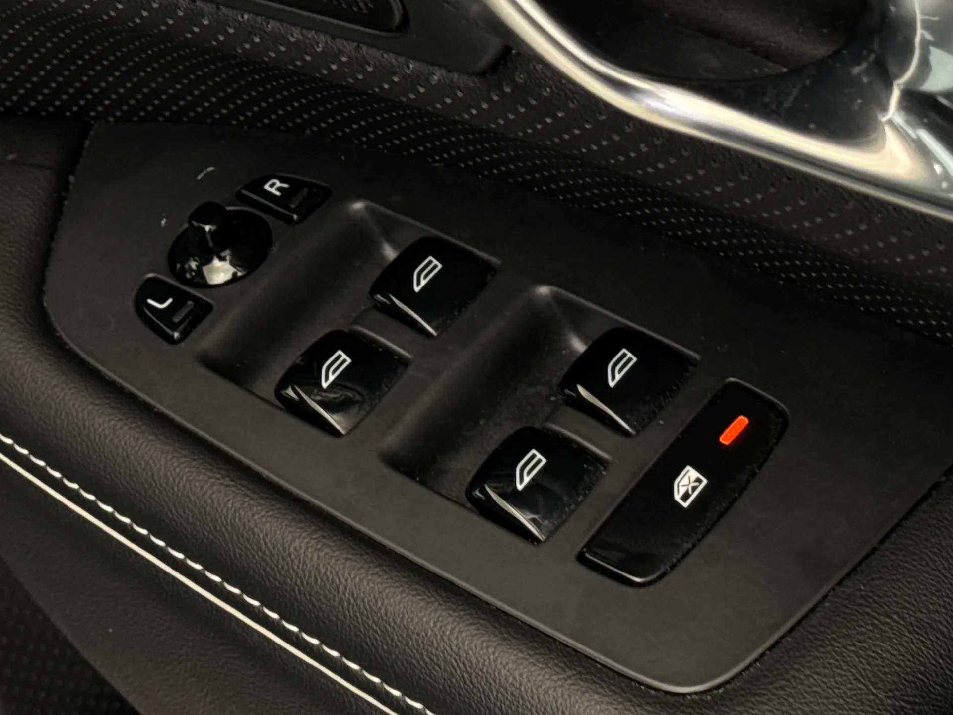 2021 VOLVO V90 2021 VOLVO V90