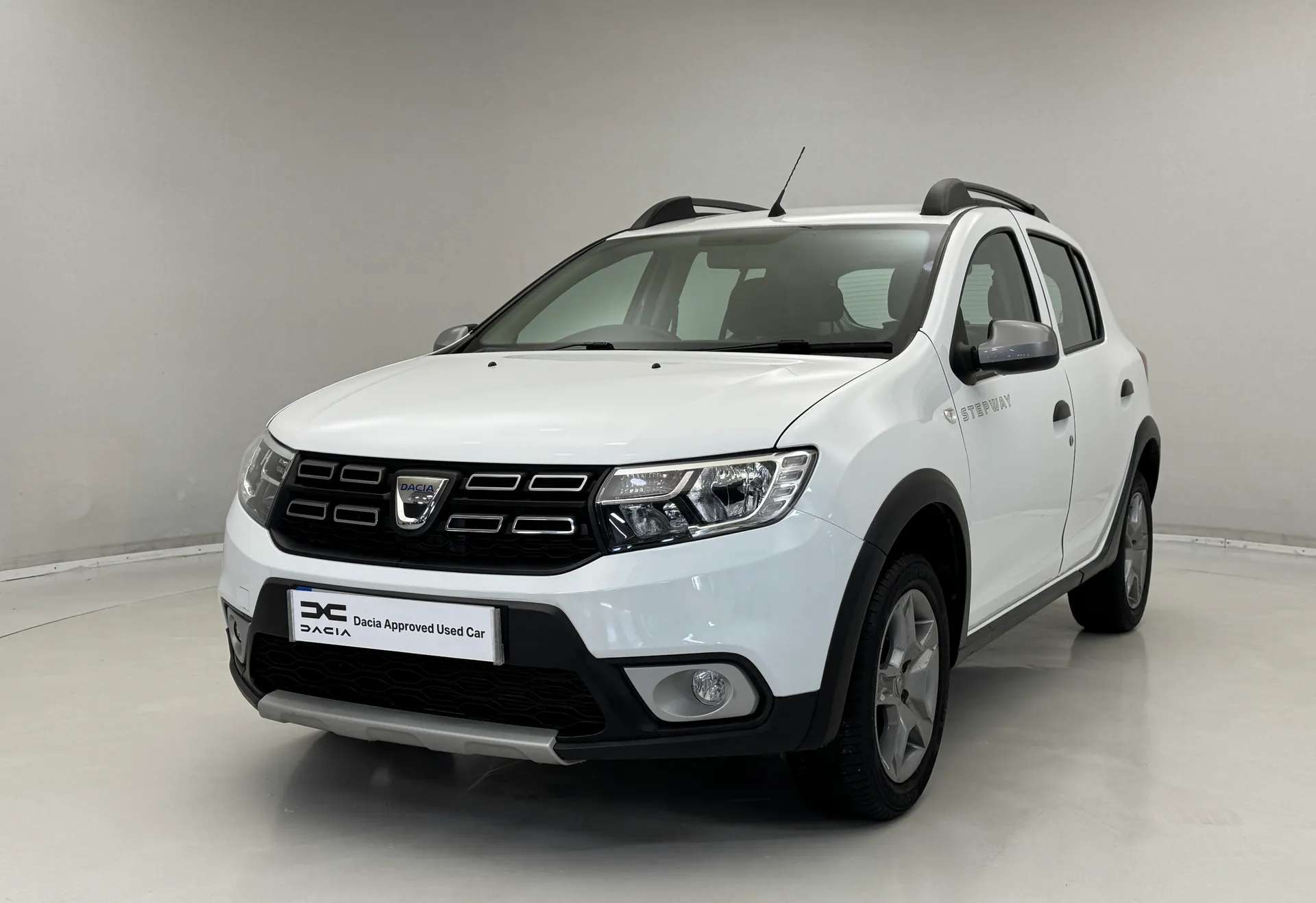 A 2019 DACIA SANDERO STEPWAY 0.9 TCe Essential 5dr A 2019 DACIA SANDERO STEPWAY 0.9 TCe Essential 5dr