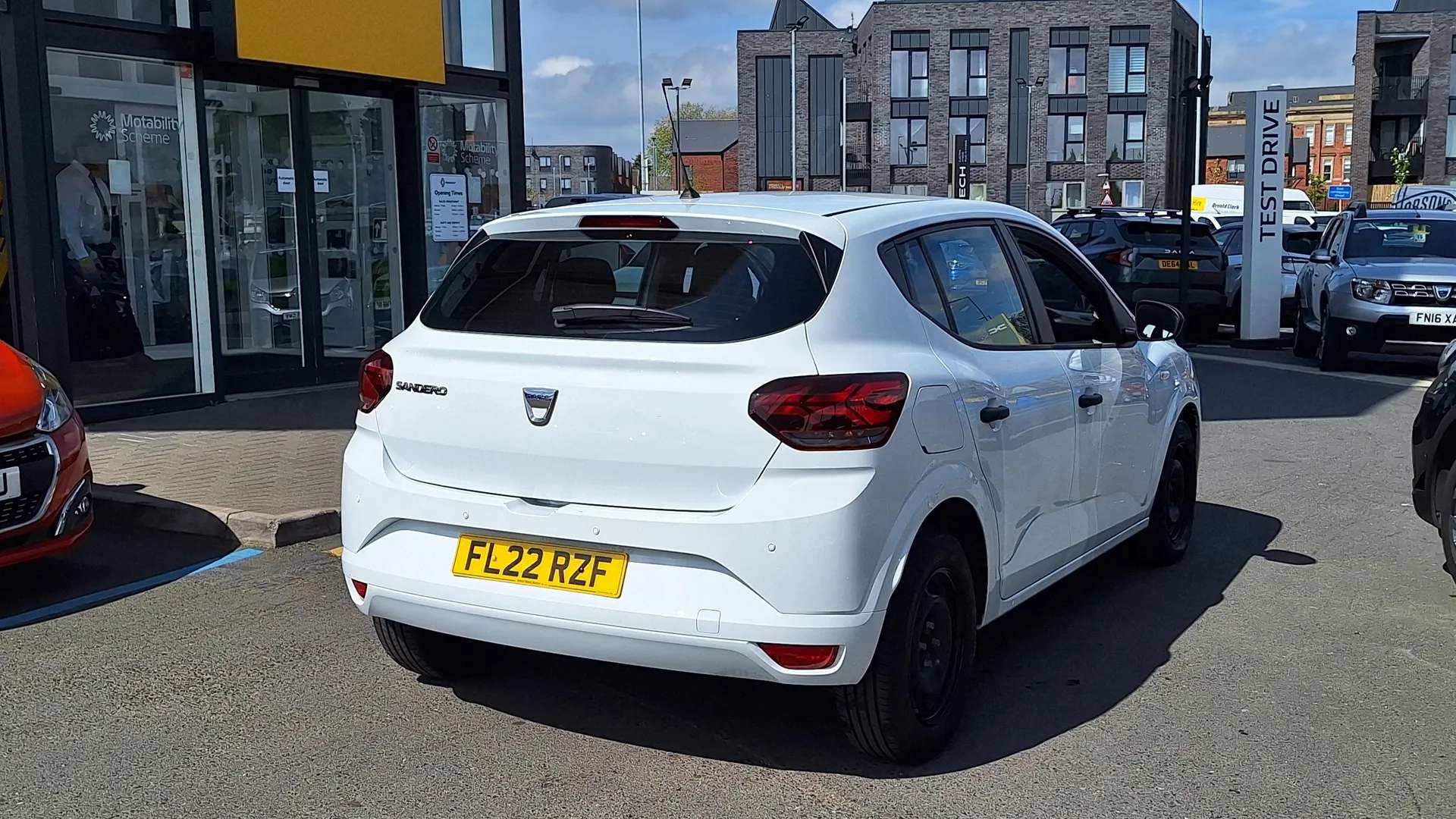 A 2022 DACIA SANDERO 1.0 SCe Essential 5dr A 2022 DACIA SANDERO 1.0 SCe Essential 5dr