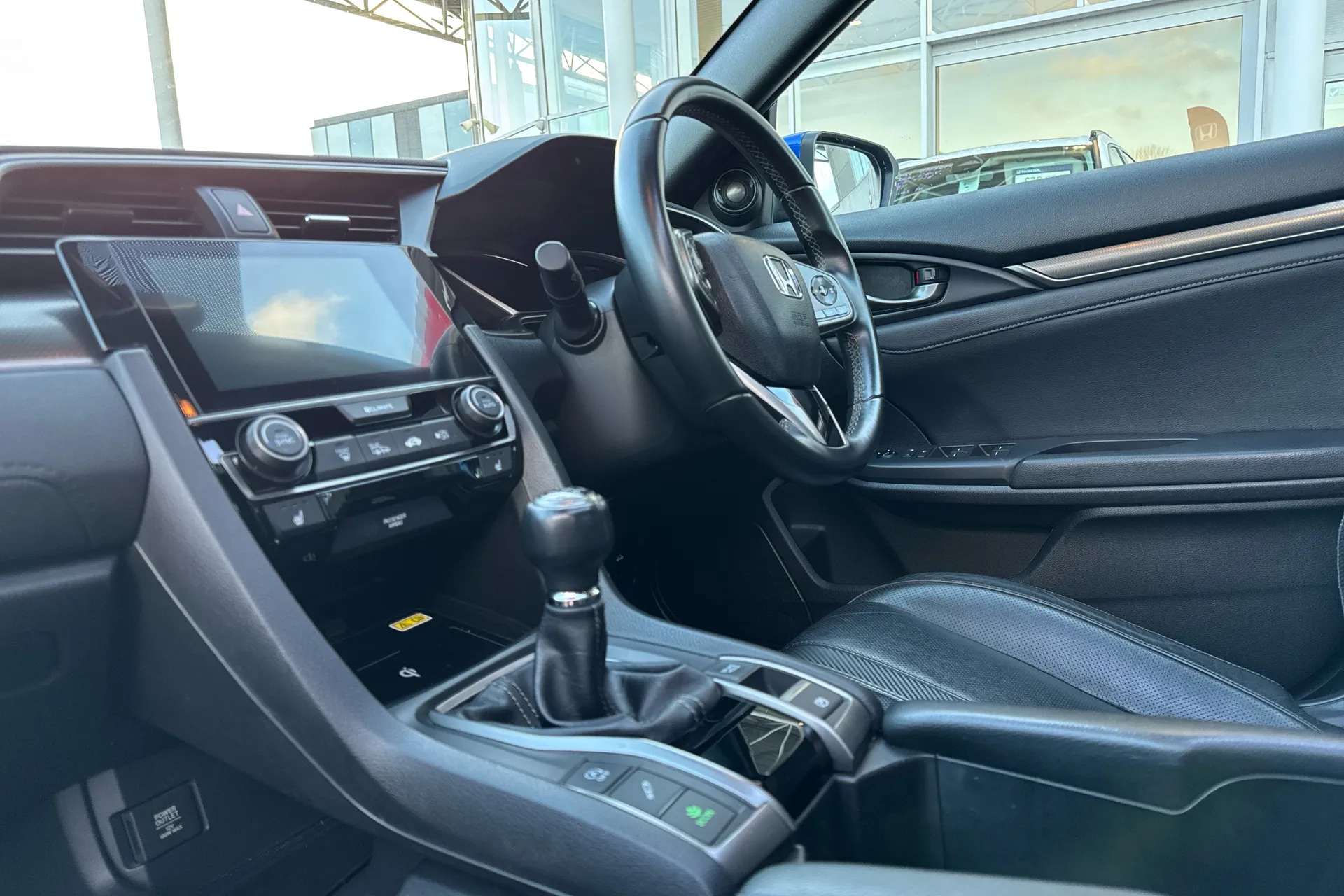 A 2017 HONDA CIVIC 1.5 VTEC Turbo Prestige 5dr CVT A 2017 HONDA CIVIC 1.5 VTEC Turbo Prestige 5dr CVT