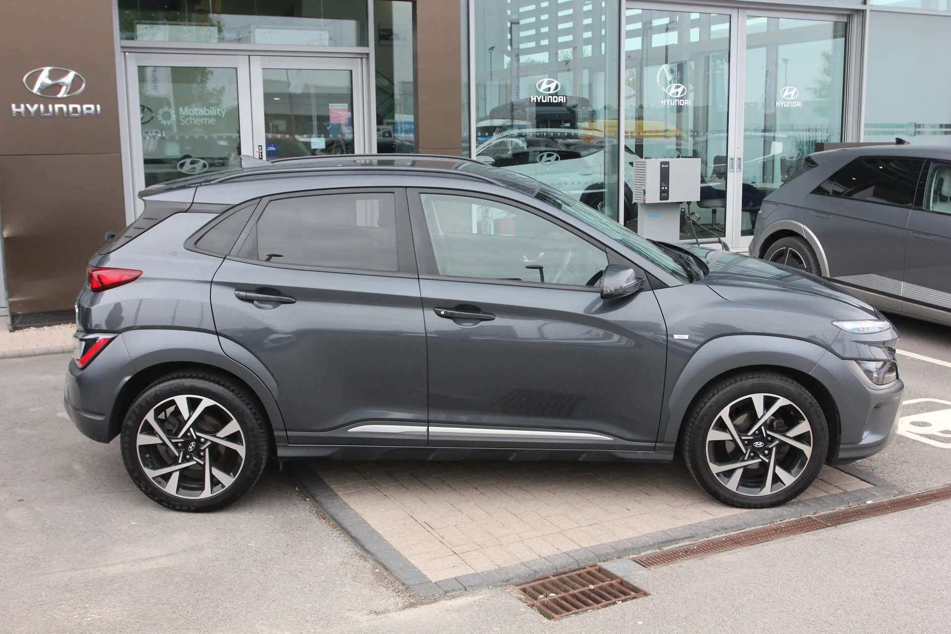 A 0 HYUNDAI KONA 1.0 TGDi 48V MHEV Premium 5dr A 0 HYUNDAI KONA 1.0 TGDi 48V MHEV Premium 5dr