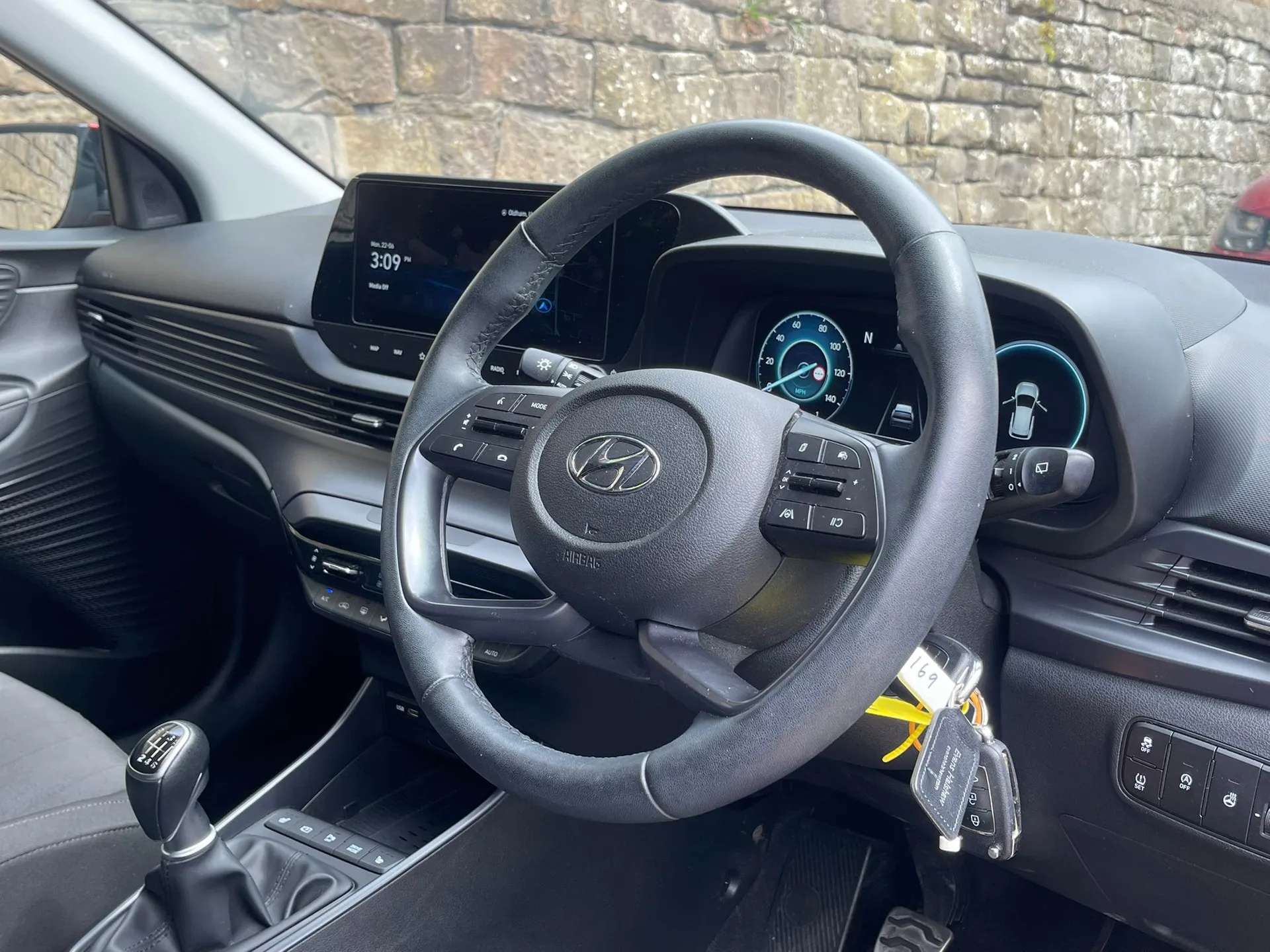 A 2023 HYUNDAI BAYON 1.0 TGDi 48V MHEV Premium 5dr âHEATED SEATSâAPPLE CAR PLAYâ A 2023 HYUNDAI BAYON 1.0 TGDi 48V MHEV Premium 5dr âHEATED SEATSâAPPLE CAR PLAYâ