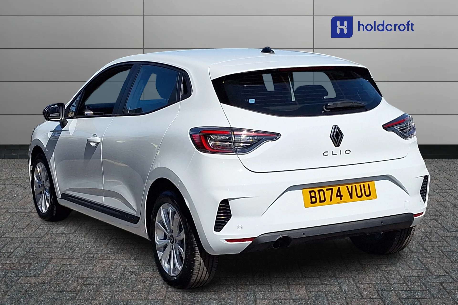 A 2024 RENAULT CLIO 1.0 TCe 90 Evolution 5dr A 2024 RENAULT CLIO 1.0 TCe 90 Evolution 5dr