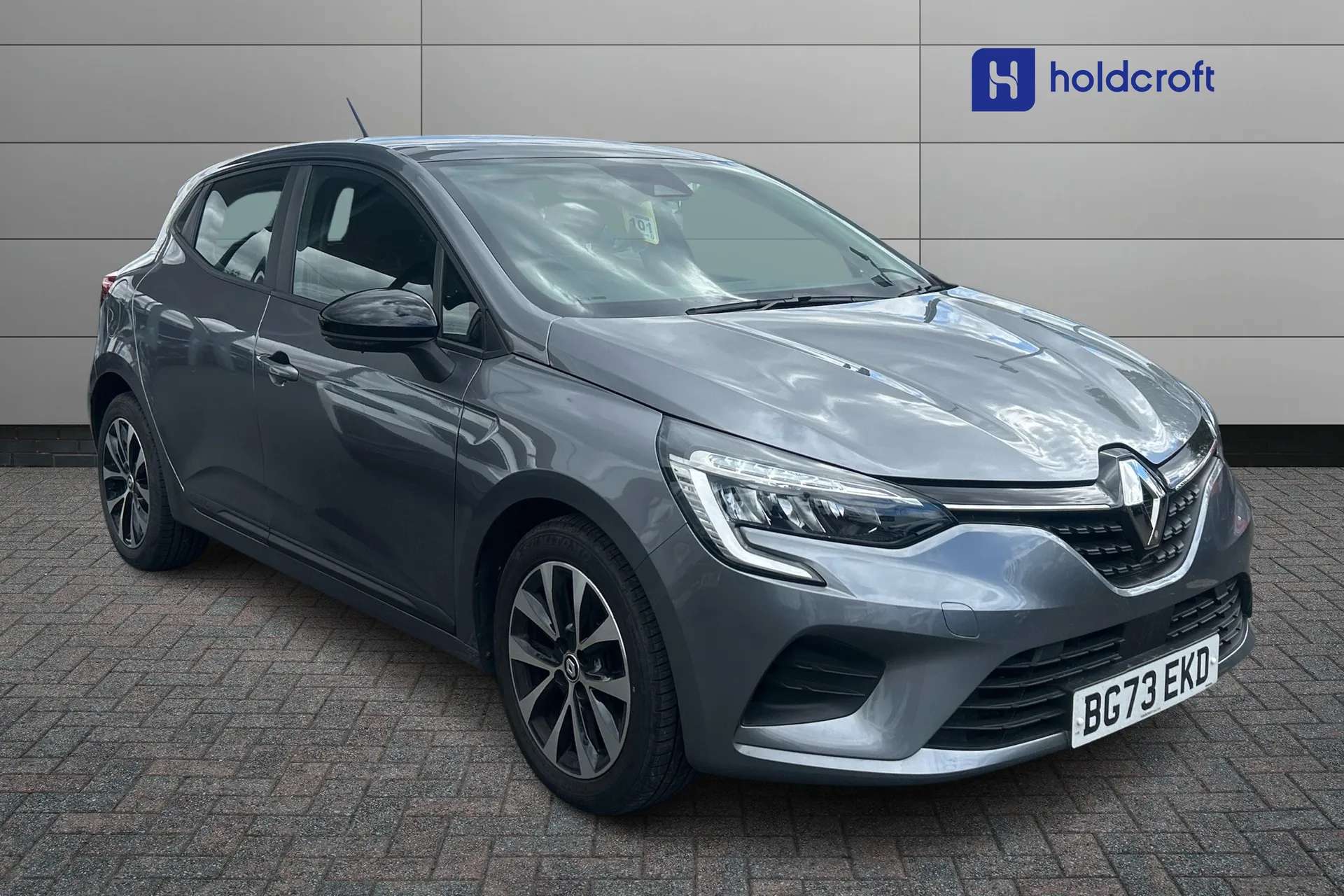 A 2023 RENAULT CLIO 1.0 TCe 90 Evolution 5dr A 2023 RENAULT CLIO 1.0 TCe 90 Evolution 5dr