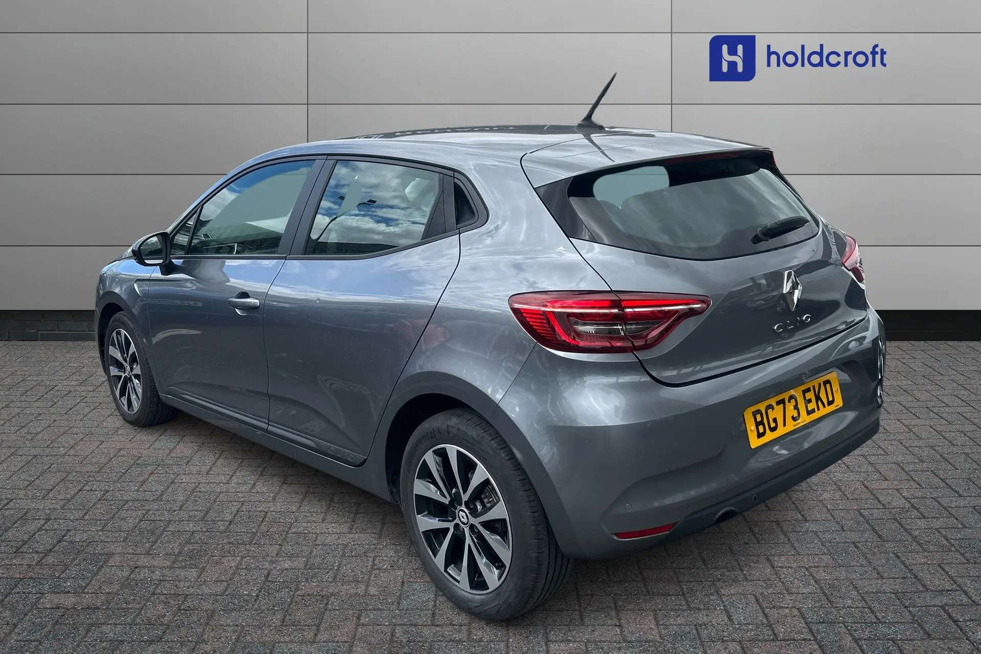 A 2023 RENAULT CLIO 1.0 TCe 90 Evolution 5dr A 2023 RENAULT CLIO 1.0 TCe 90 Evolution 5dr