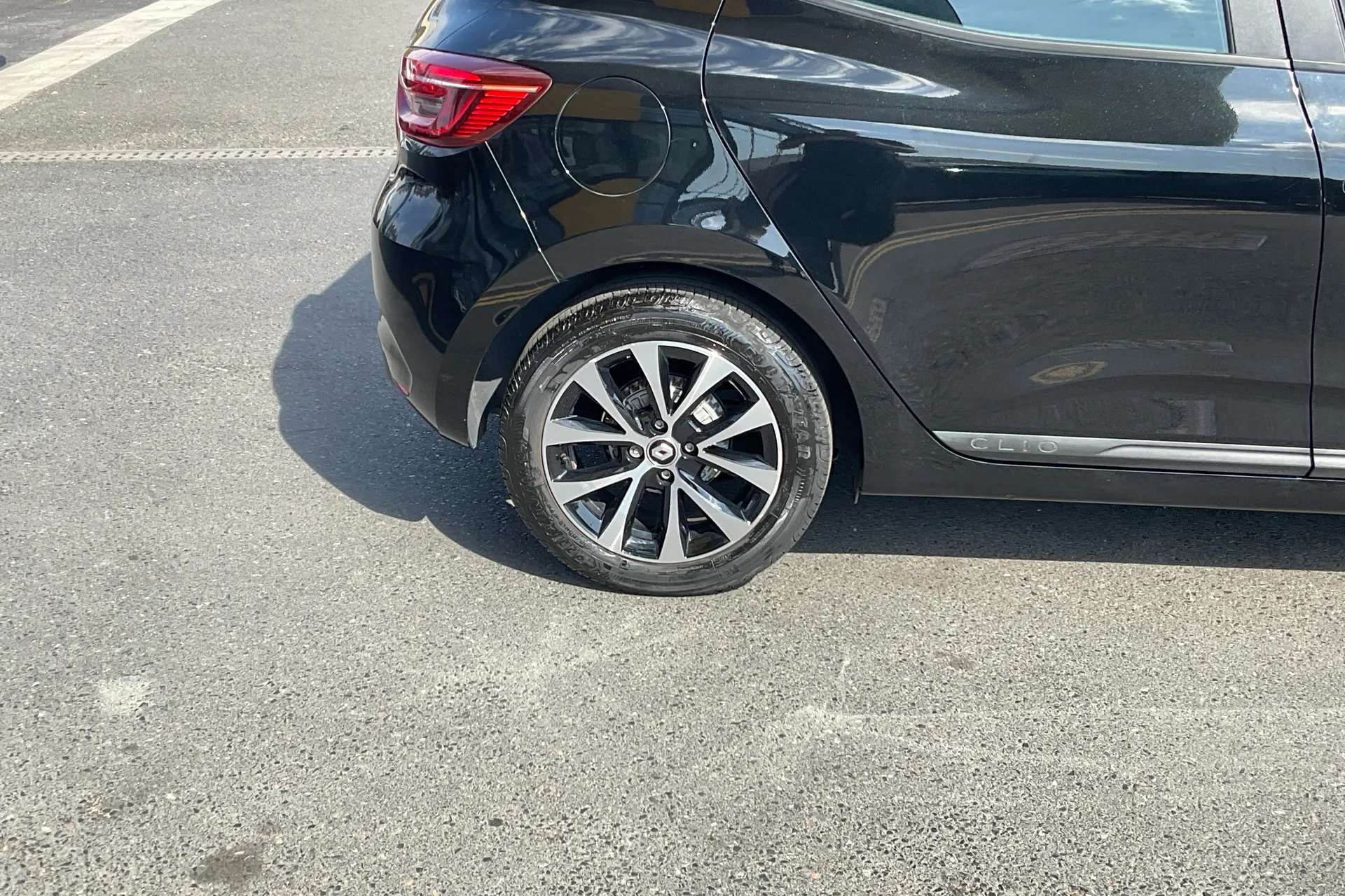 A 2023 RENAULT CLIO 1.0 TCe 90 Evolution 5dr A 2023 RENAULT CLIO 1.0 TCe 90 Evolution 5dr