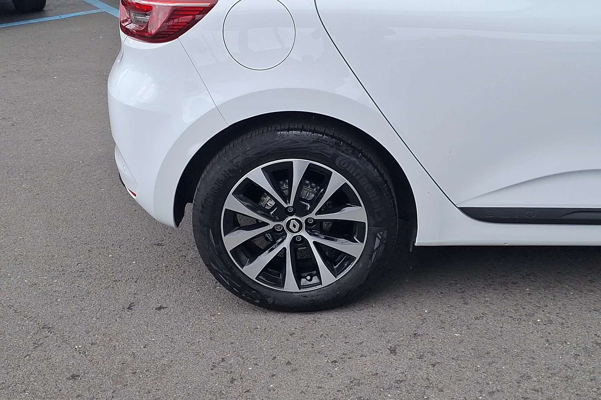 A 2023 RENAULT CLIO 1.0 TCe 90 Evolution 5dr A 2023 RENAULT CLIO 1.0 TCe 90 Evolution 5dr