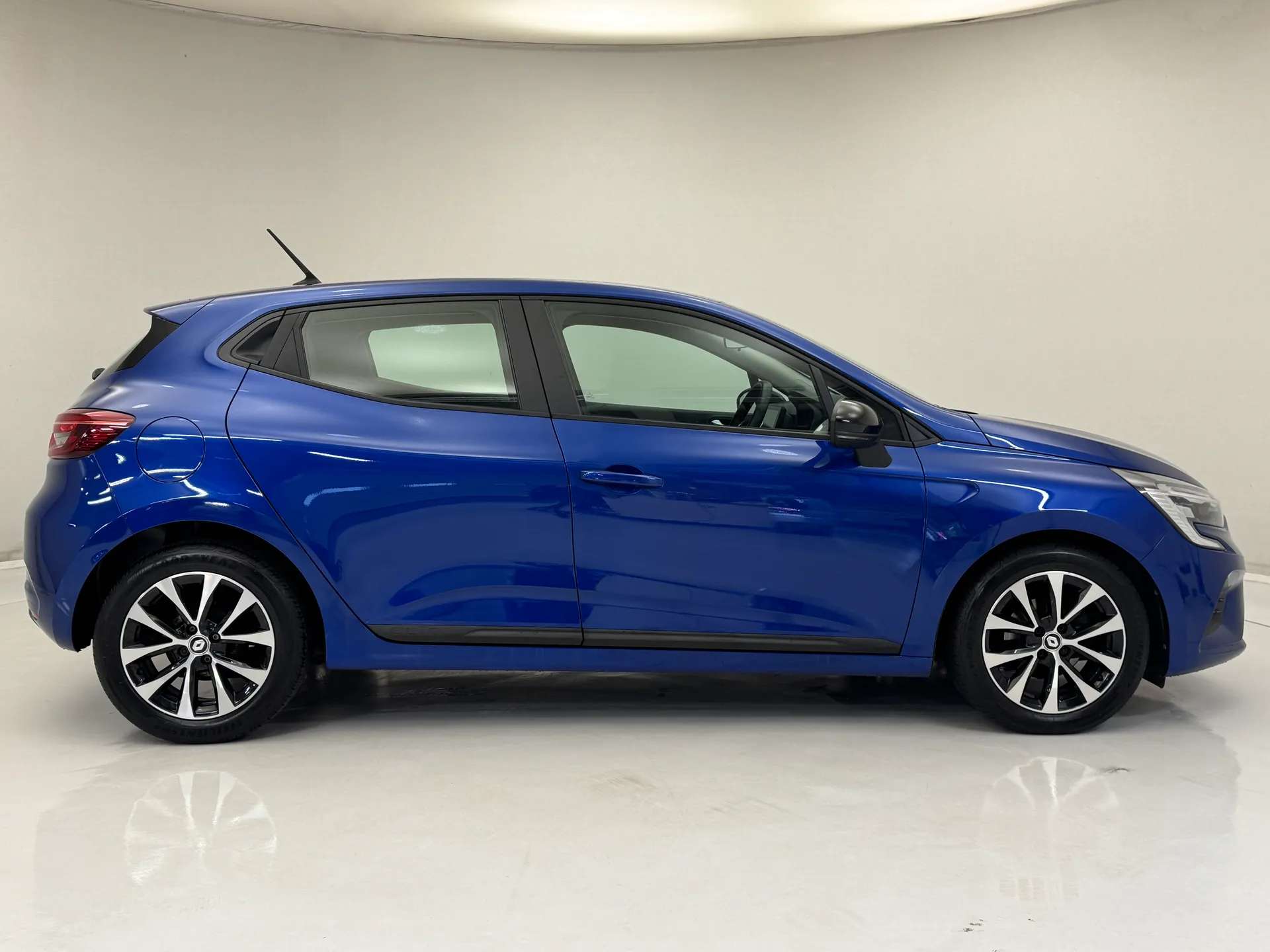 2023 RENAULT CLIO 2023 RENAULT CLIO