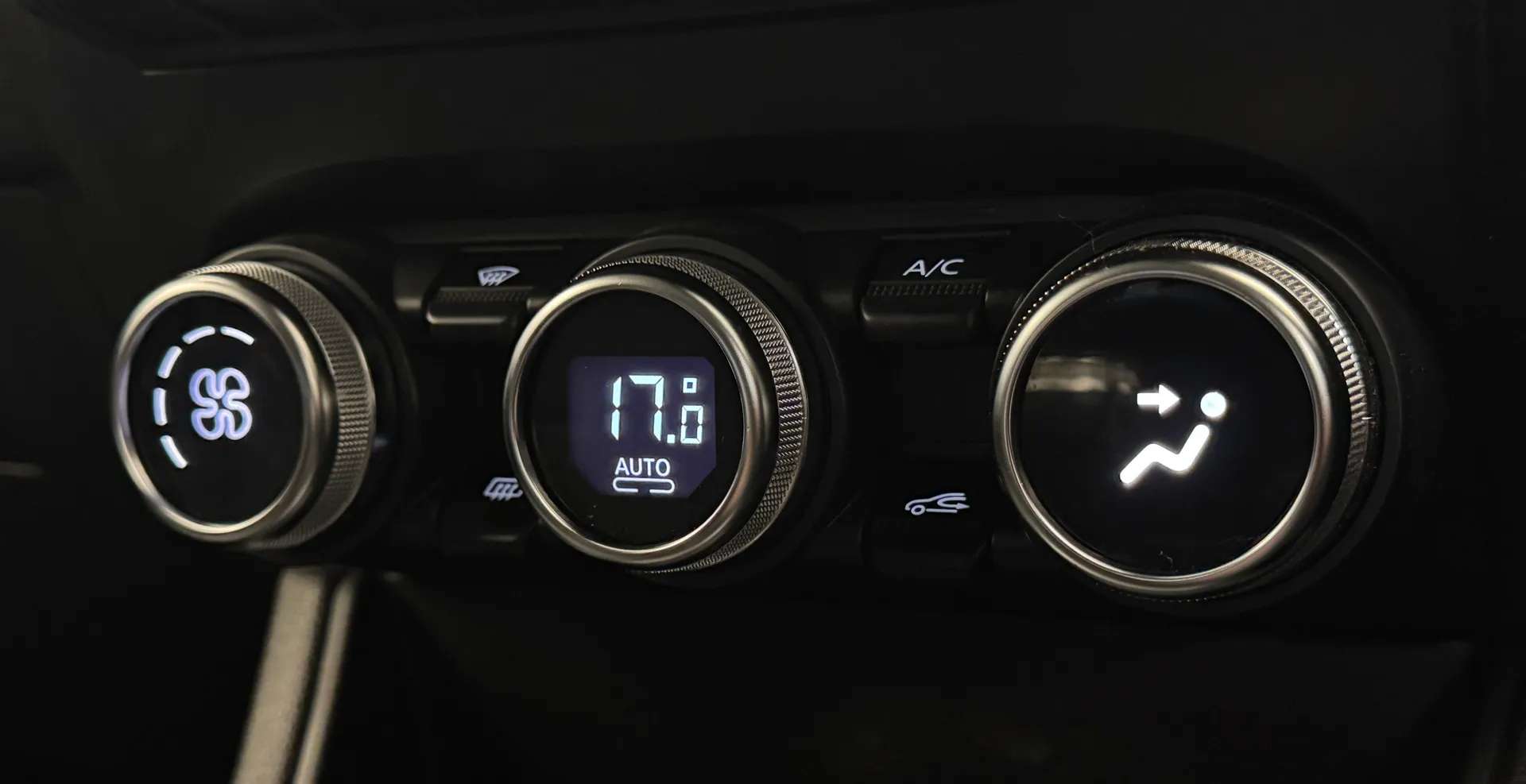 2022 RENAULT CAPTUR 2022 RENAULT CAPTUR