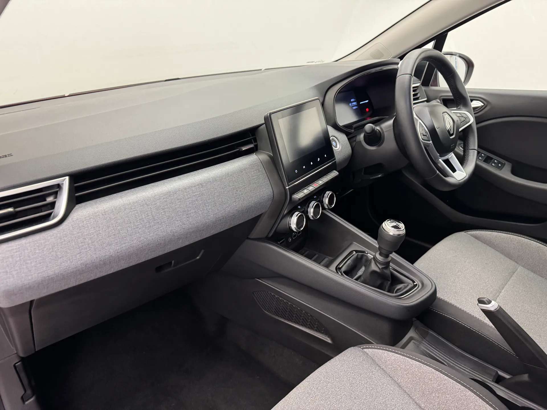 2024 RENAULT CLIO 2024 RENAULT CLIO