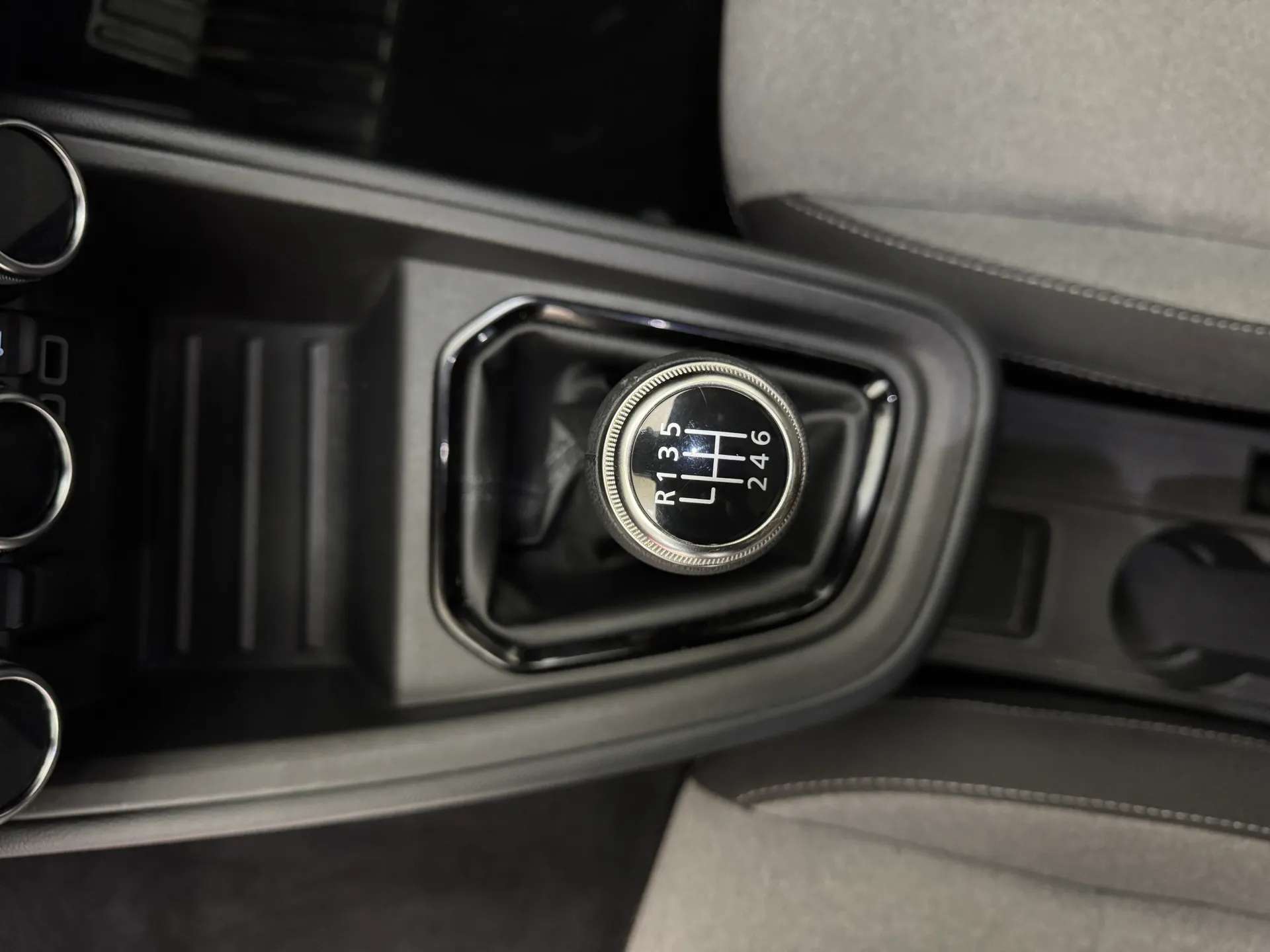 2024 RENAULT CLIO 2024 RENAULT CLIO