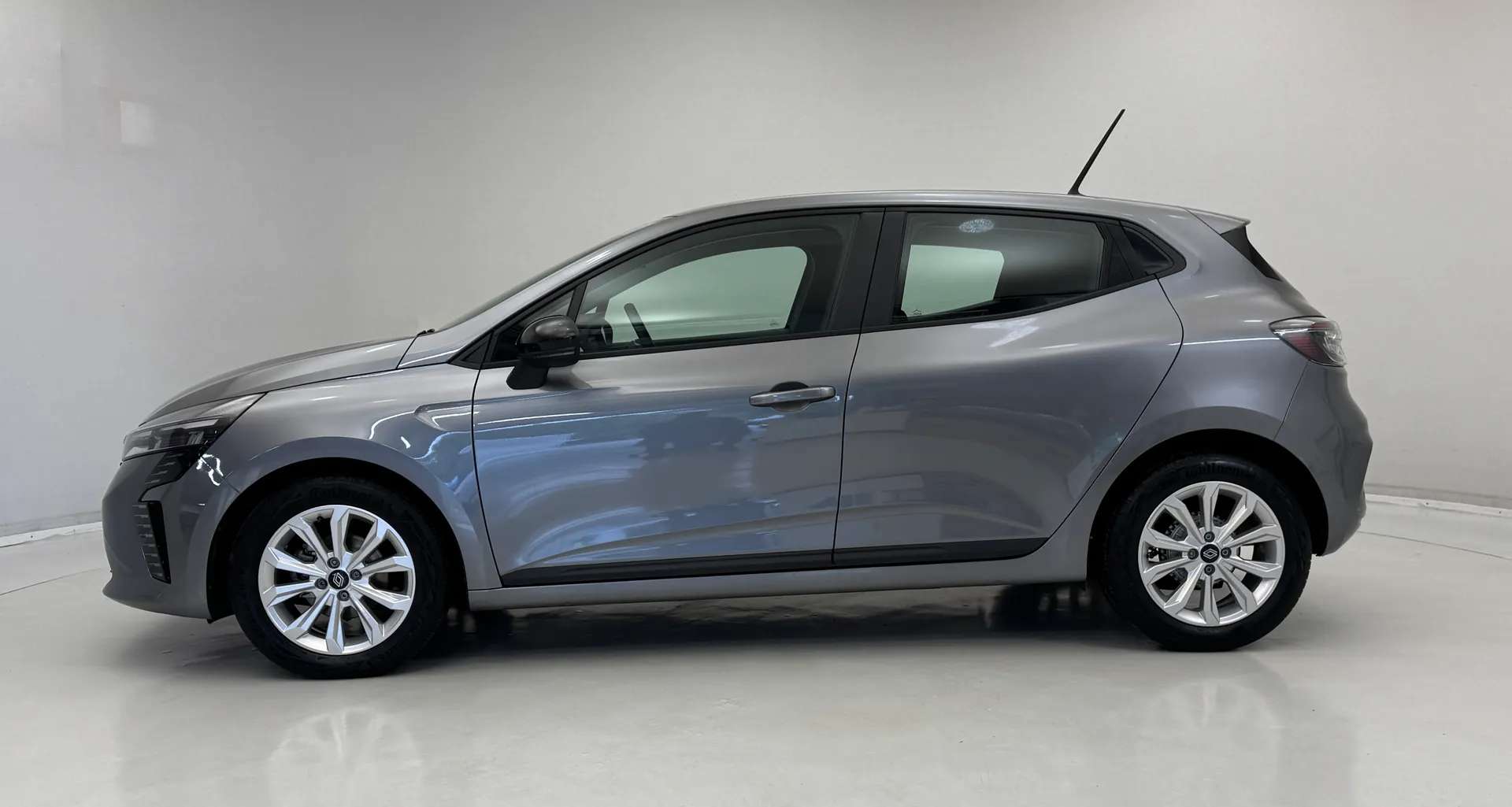 2024 RENAULT CLIO 2024 RENAULT CLIO