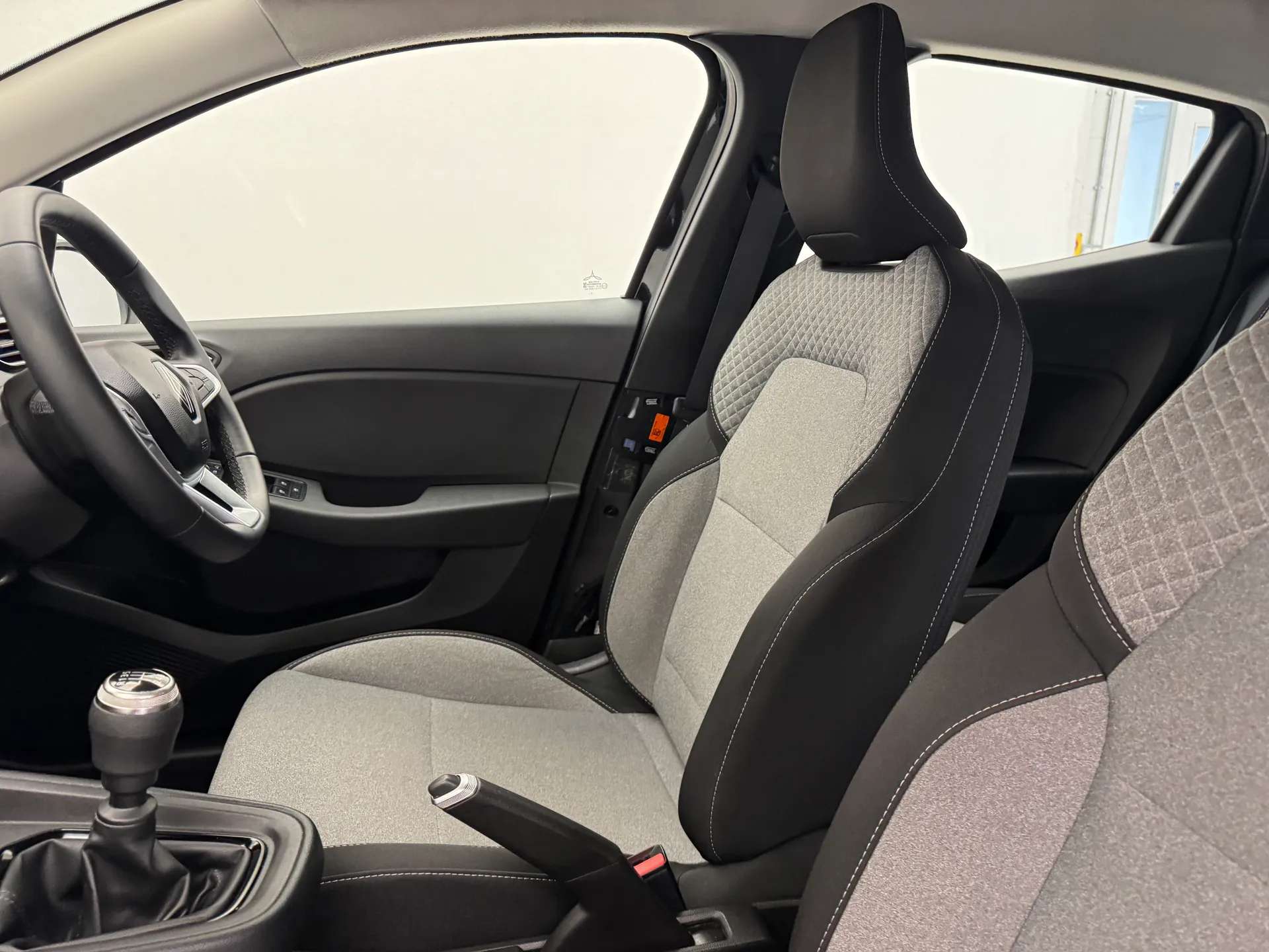 2024 RENAULT CLIO 2024 RENAULT CLIO